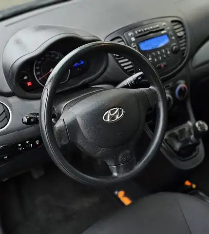 Hyundai I10 view 8