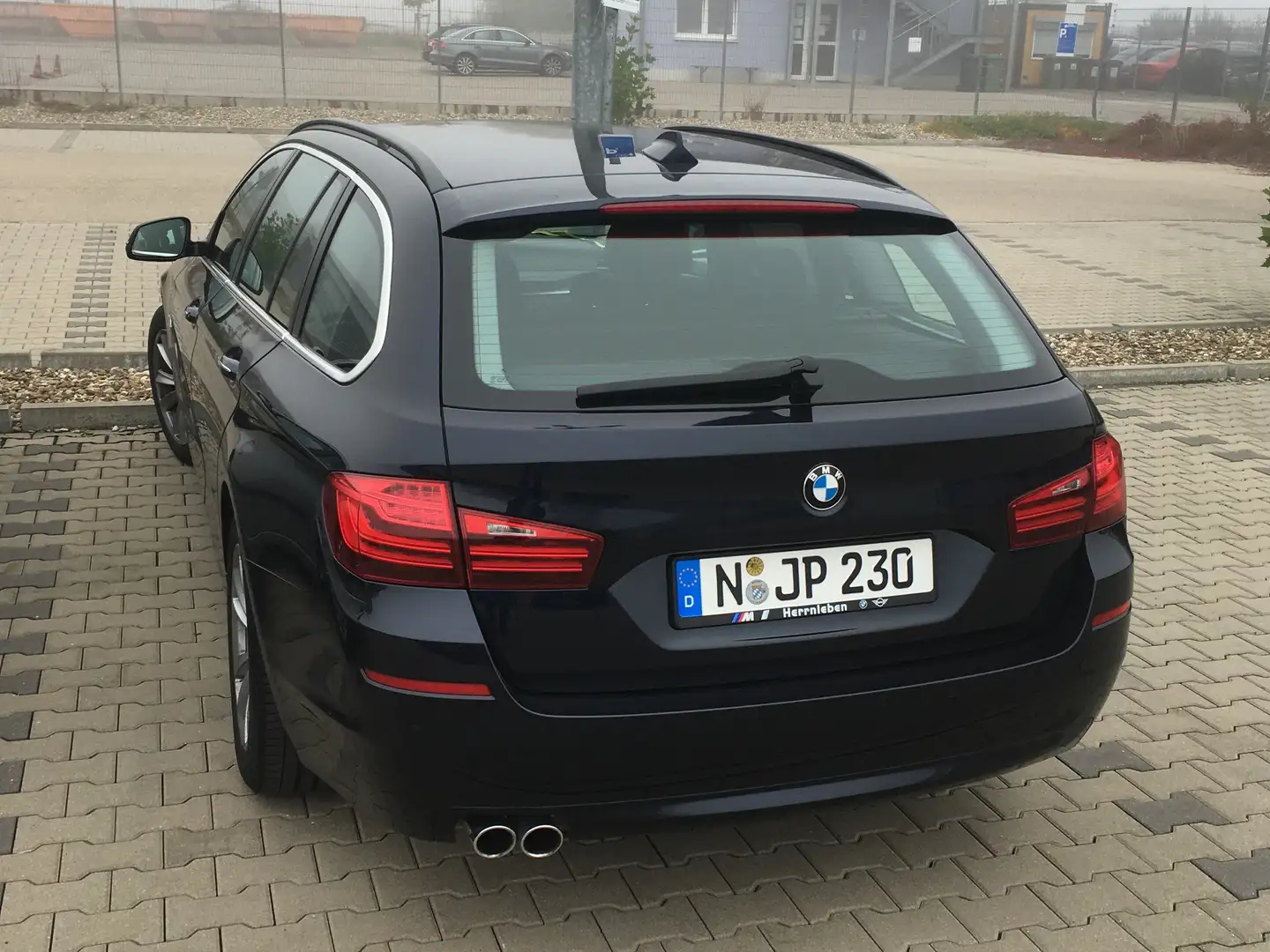 BMW 530 xDrive Touring A Kombi Синій - 1