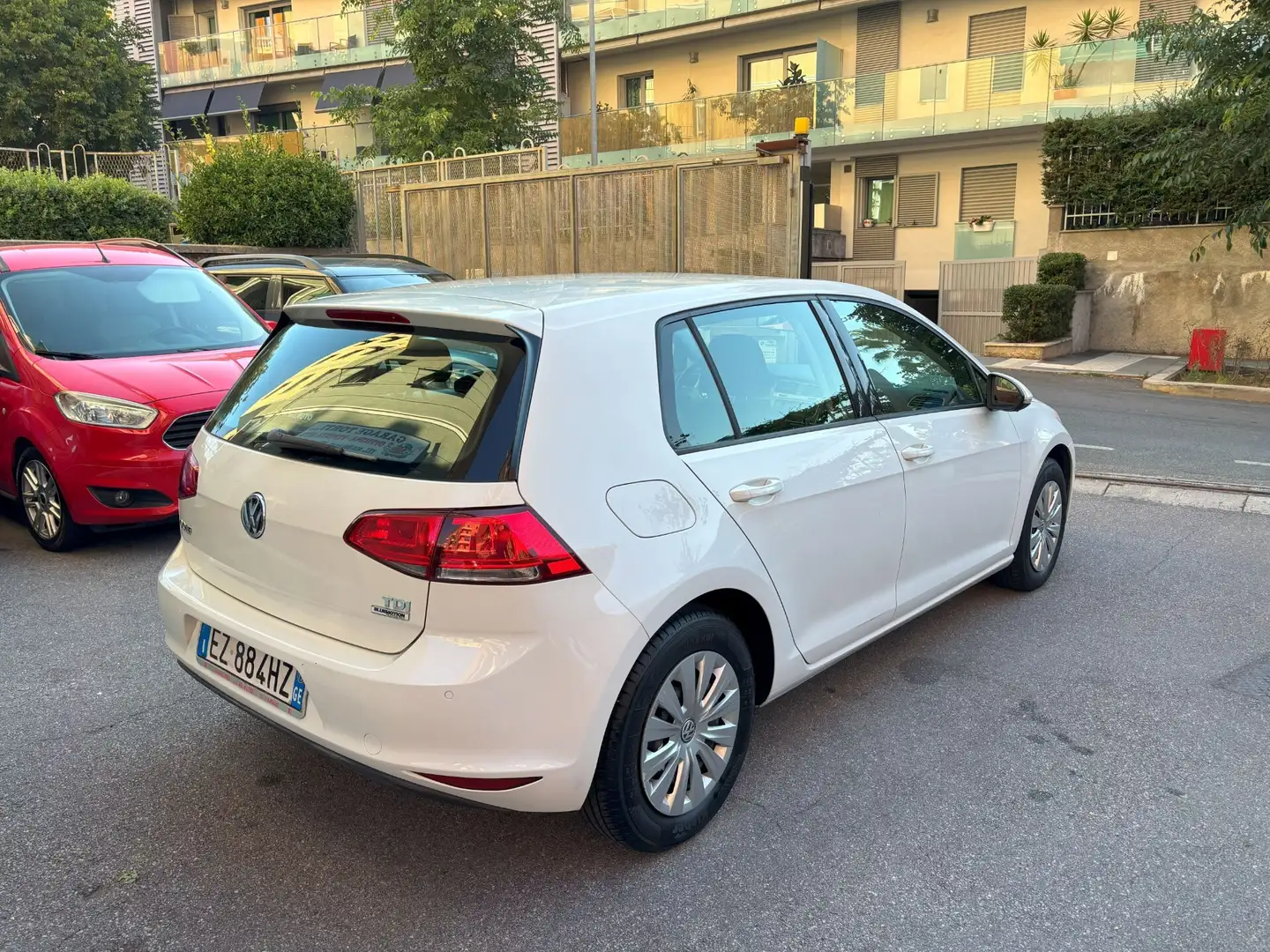 Volkswagen Golf 1.6 TDI 5p. Comfortline BlueMotion Technology UNIP Blanc - 2