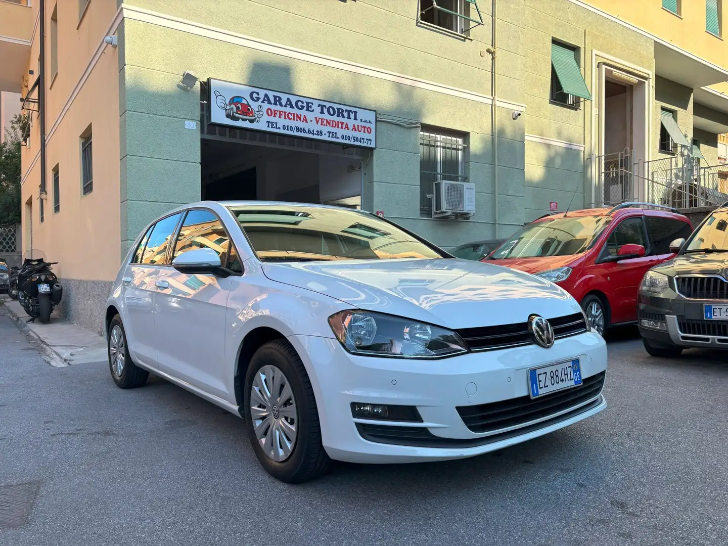 Volkswagen Golf 1.6 TDI 5p. Comfortline BlueMotion Technology UNIP Blanc - 1
