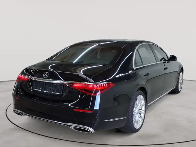 Mercedes-Benz Unknown Model view 4