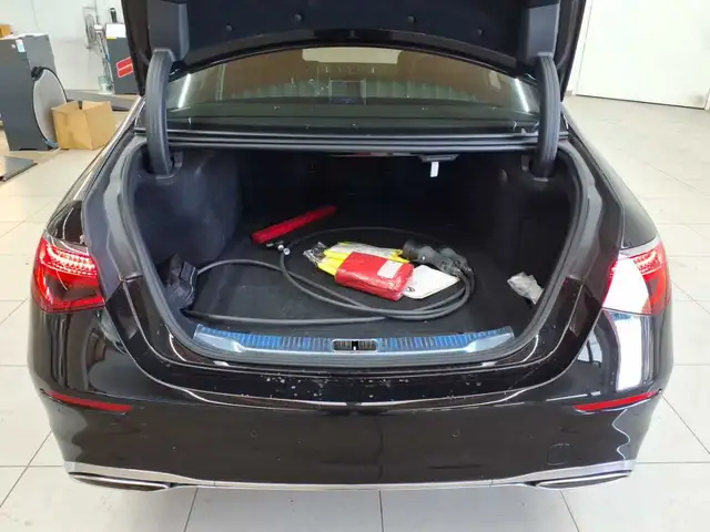 Mercedes-Benz Unknown Model view 15