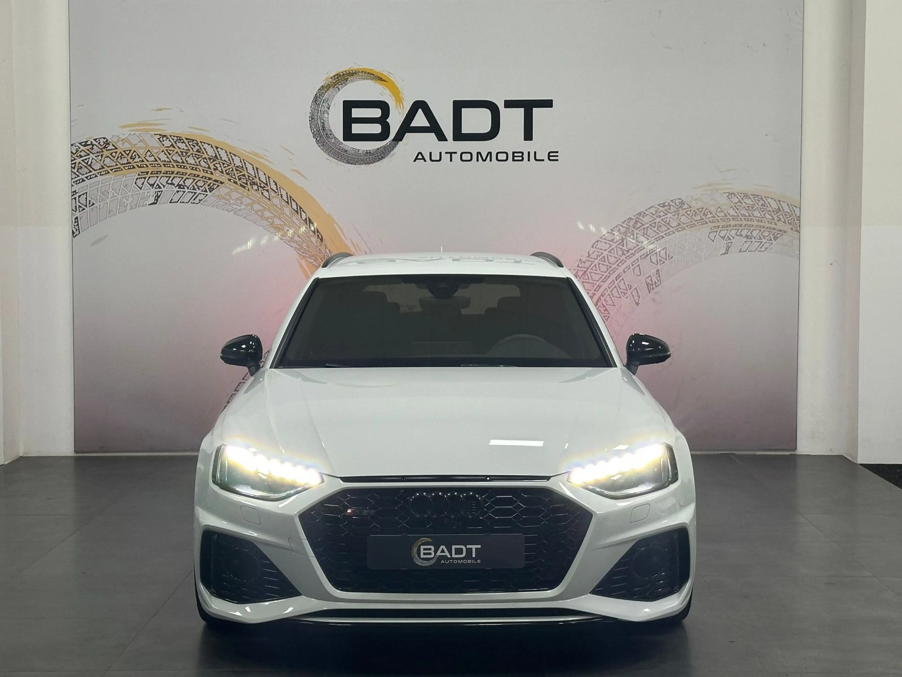 Audi RS4 RS 4 Avant 2.9 TFSI quattro*B&O*280KMH* — photo 4