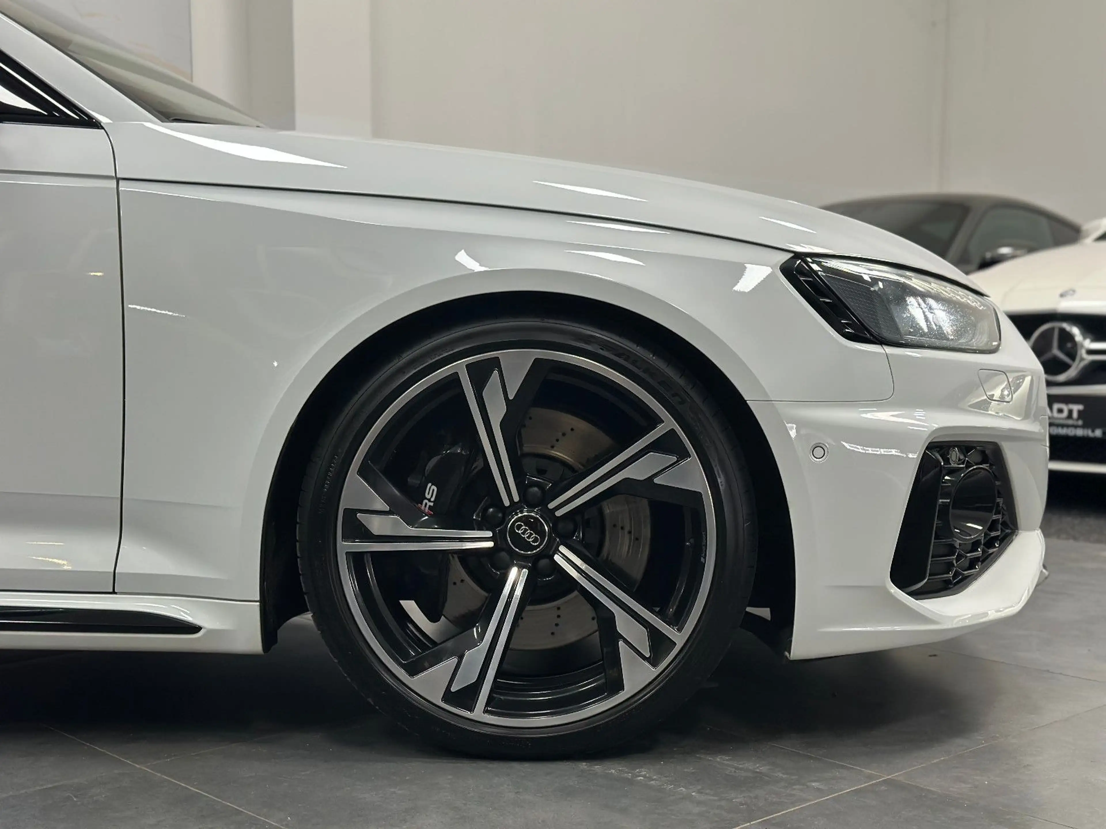 Audi RS4 RS 4 Avant 2.9 TFSI quattro*B&O*280KMH* — photo 2