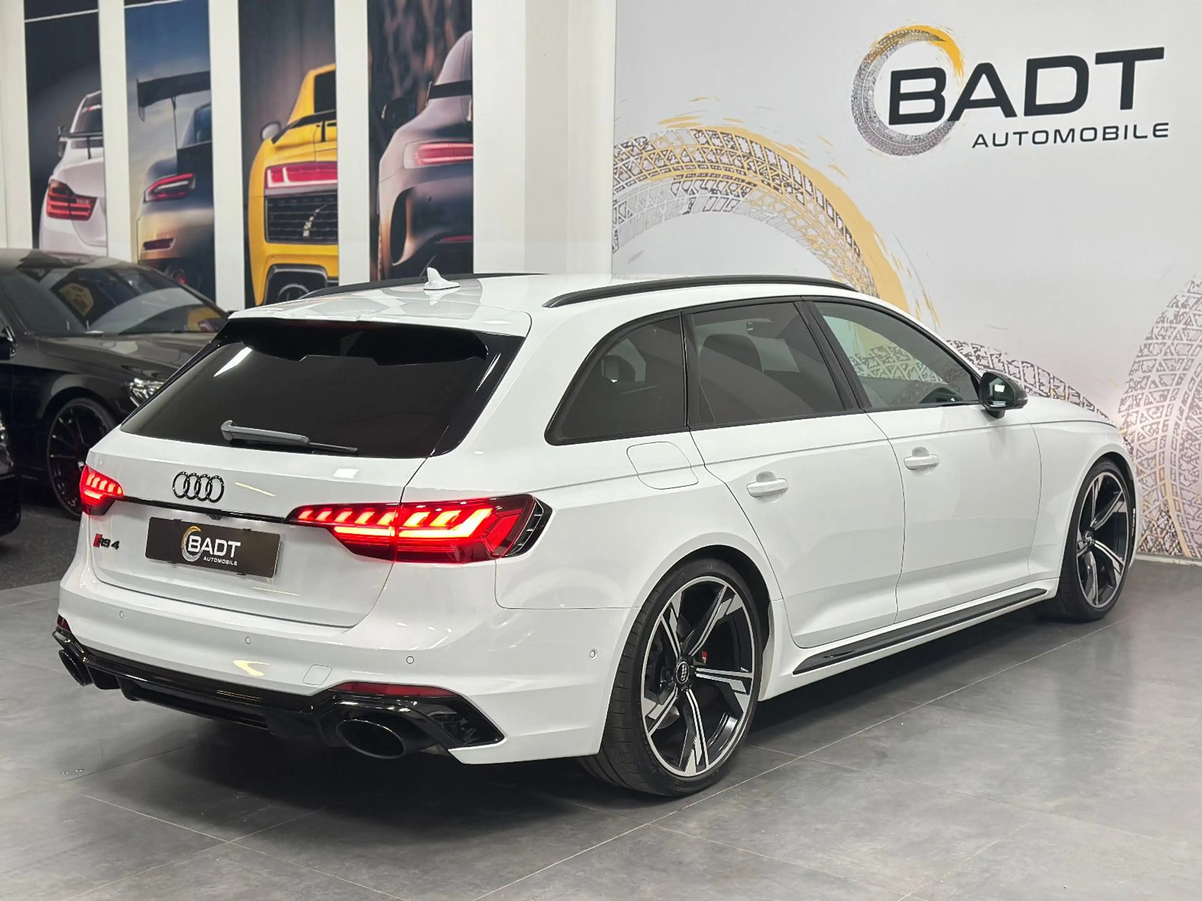 Audi RS4 RS 4 Avant 2.9 TFSI quattro*B&O*280KMH* — photo 12
