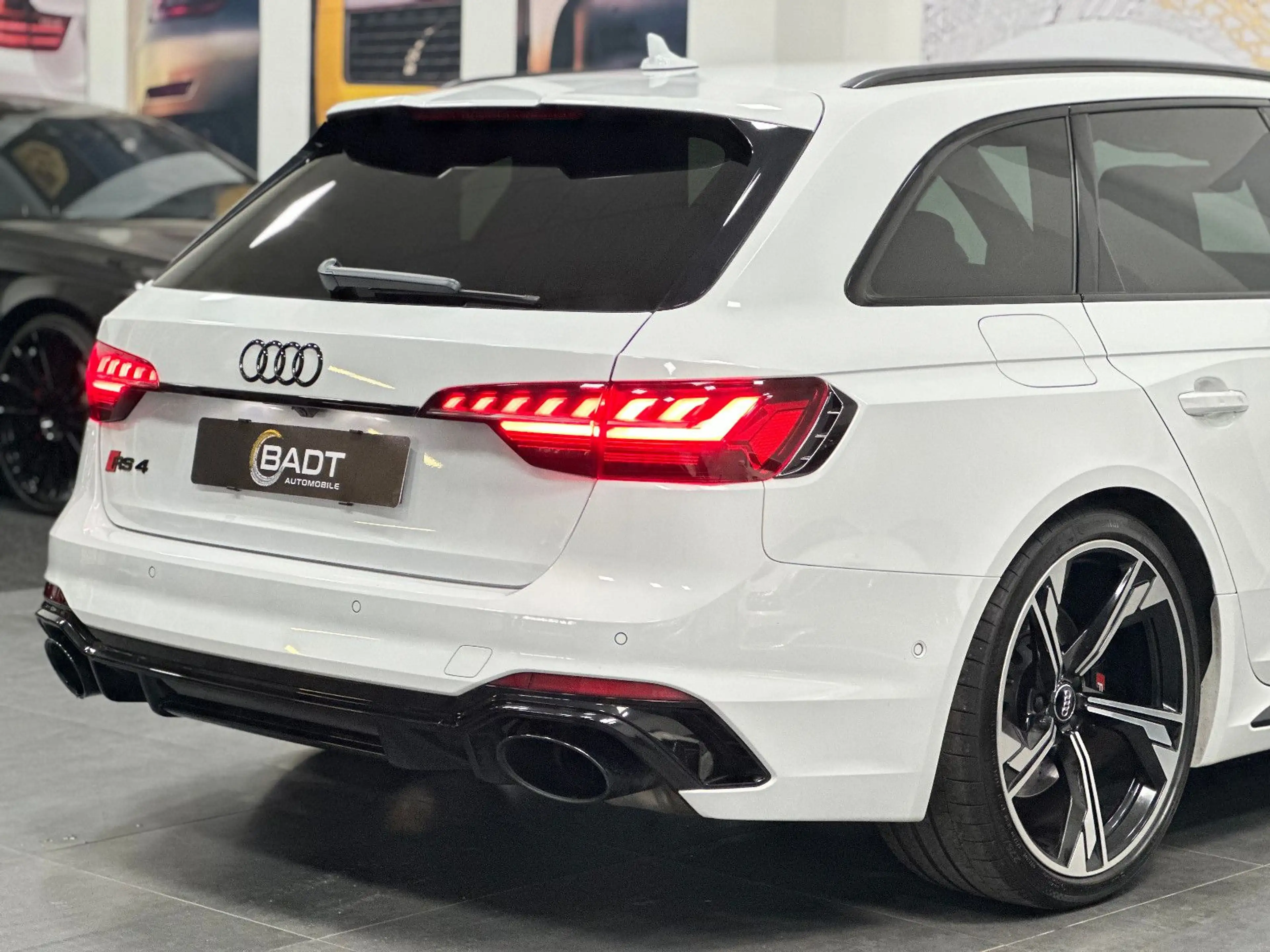 Audi RS4 RS 4 Avant 2.9 TFSI quattro*B&O*280KMH* — photo 13