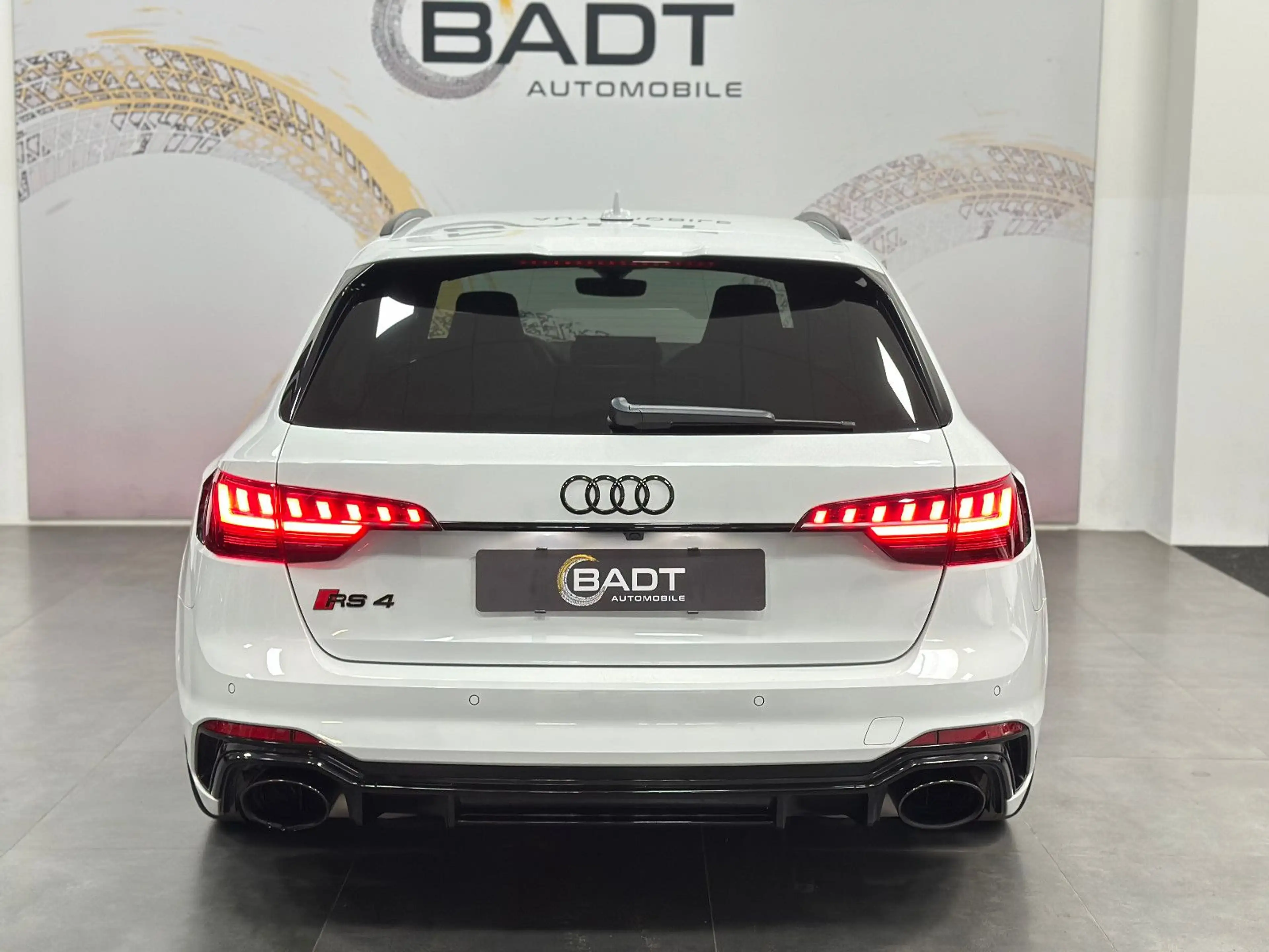 Audi RS4 RS 4 Avant 2.9 TFSI quattro*B&O*280KMH* — photo 11
