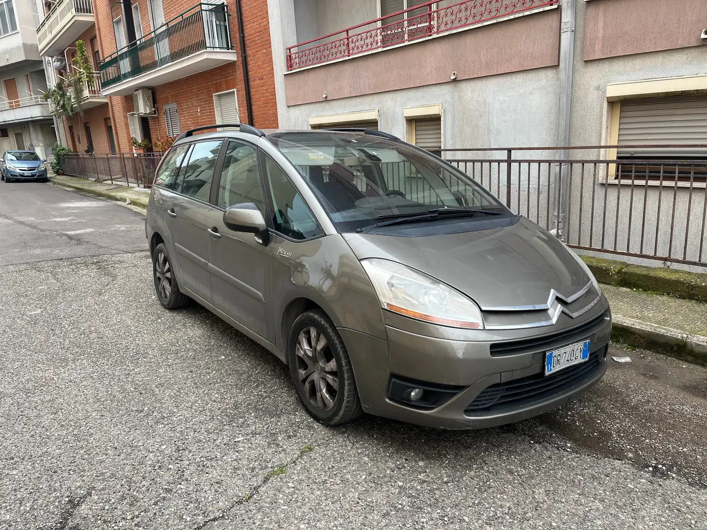 Citroen C4 C4 Grand Picasso 1.6 hdi (elegance) 110cv cmp6 Fap Bronz - 2