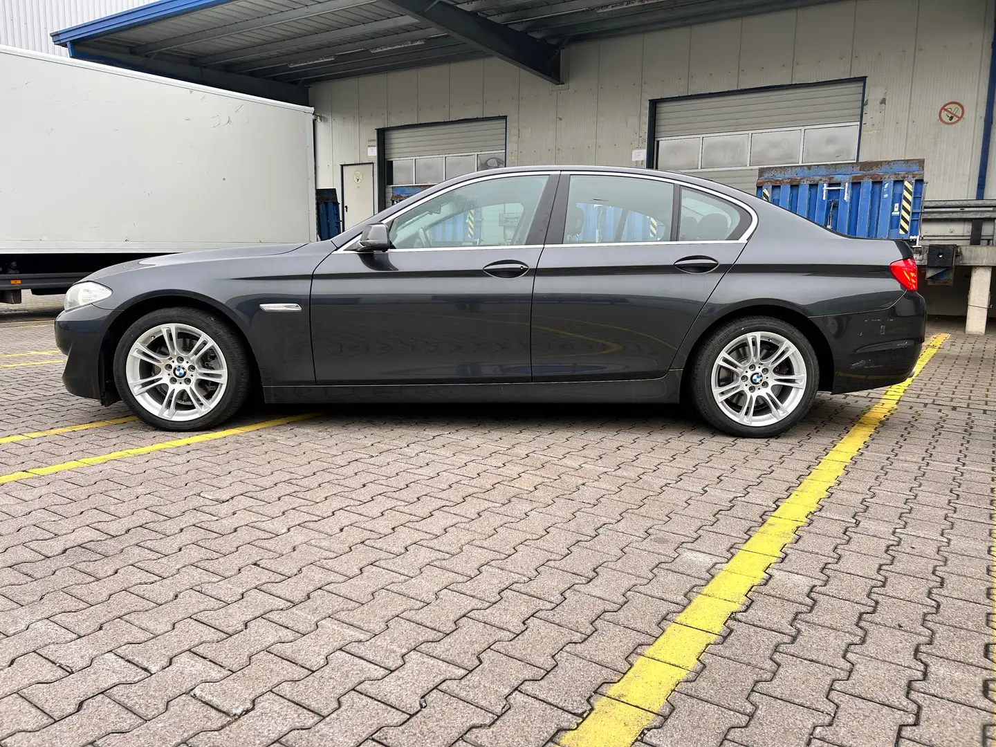 BMW 520 520d Aut. Blau - 2