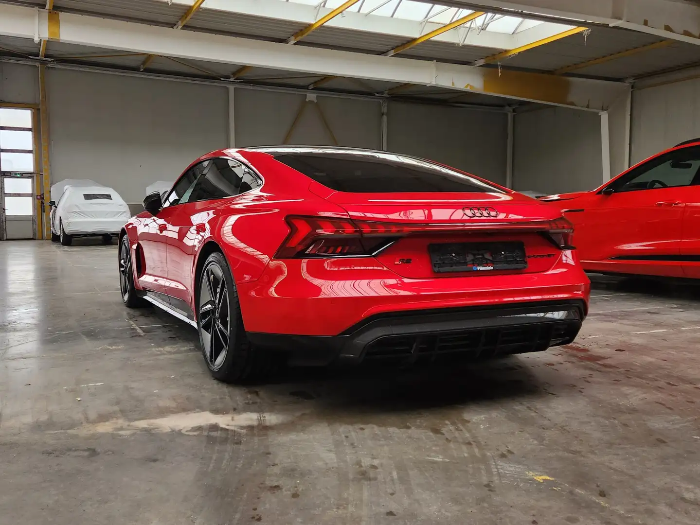 Audi e-tron GT RS quattro Nachtsicht Massage Carbon UVP 177.000 Rot - 2