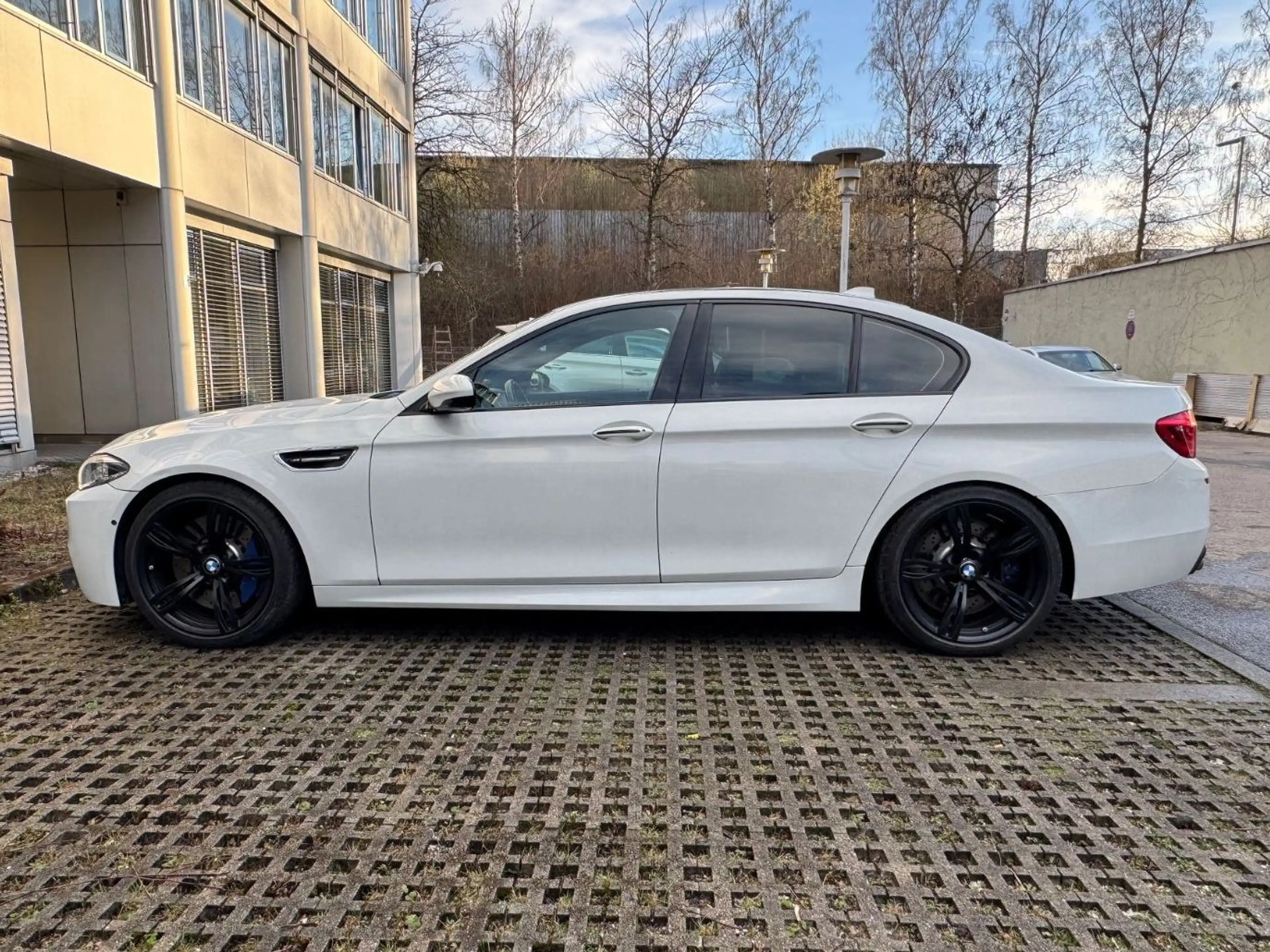 BMW M5 DKG*Vollaustattung*B&O*Softclose — photo 5