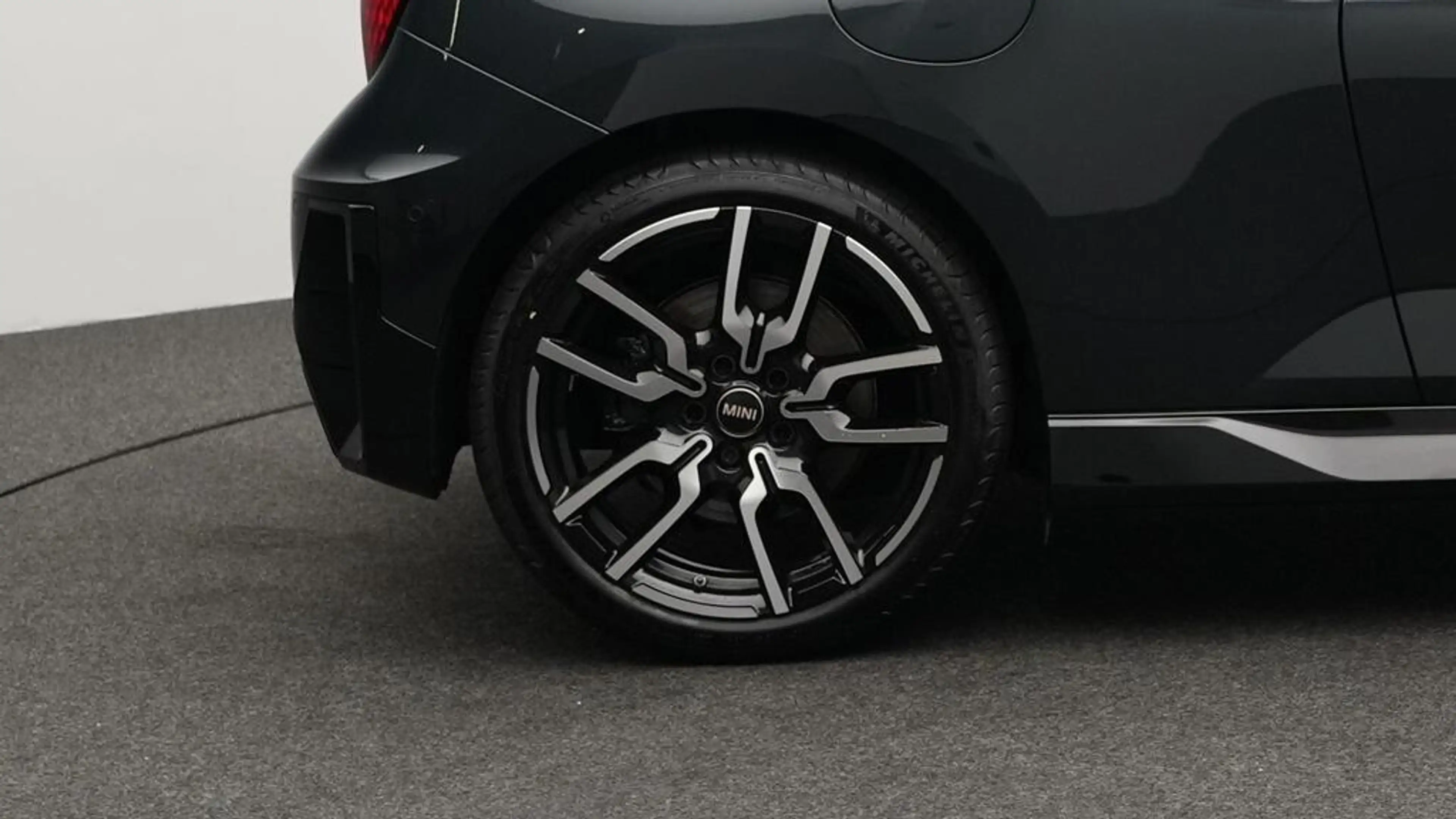MINI Cooper SE John Cooper Works Trim — photo 13
