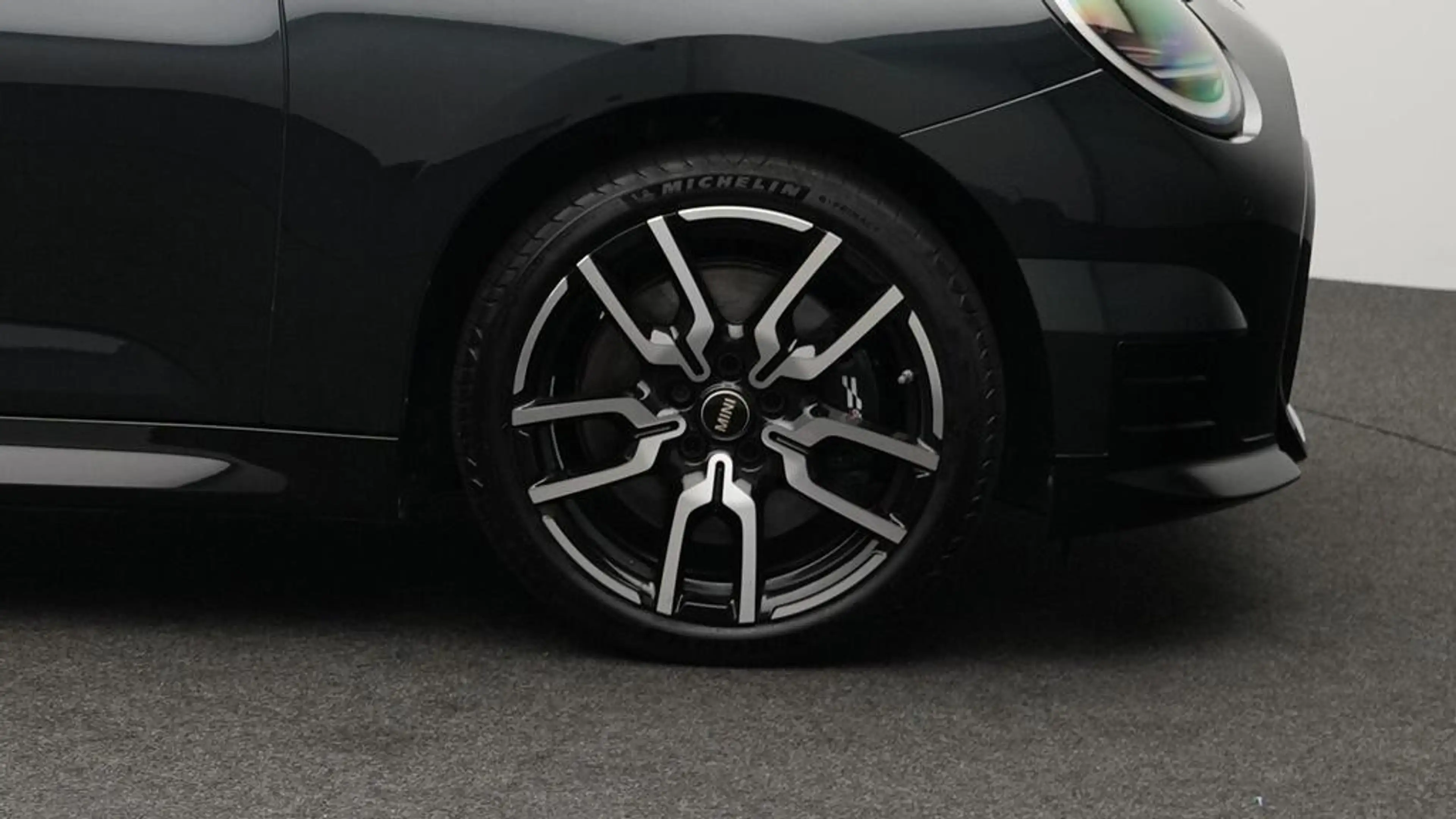 MINI Cooper SE John Cooper Works Trim — photo 11