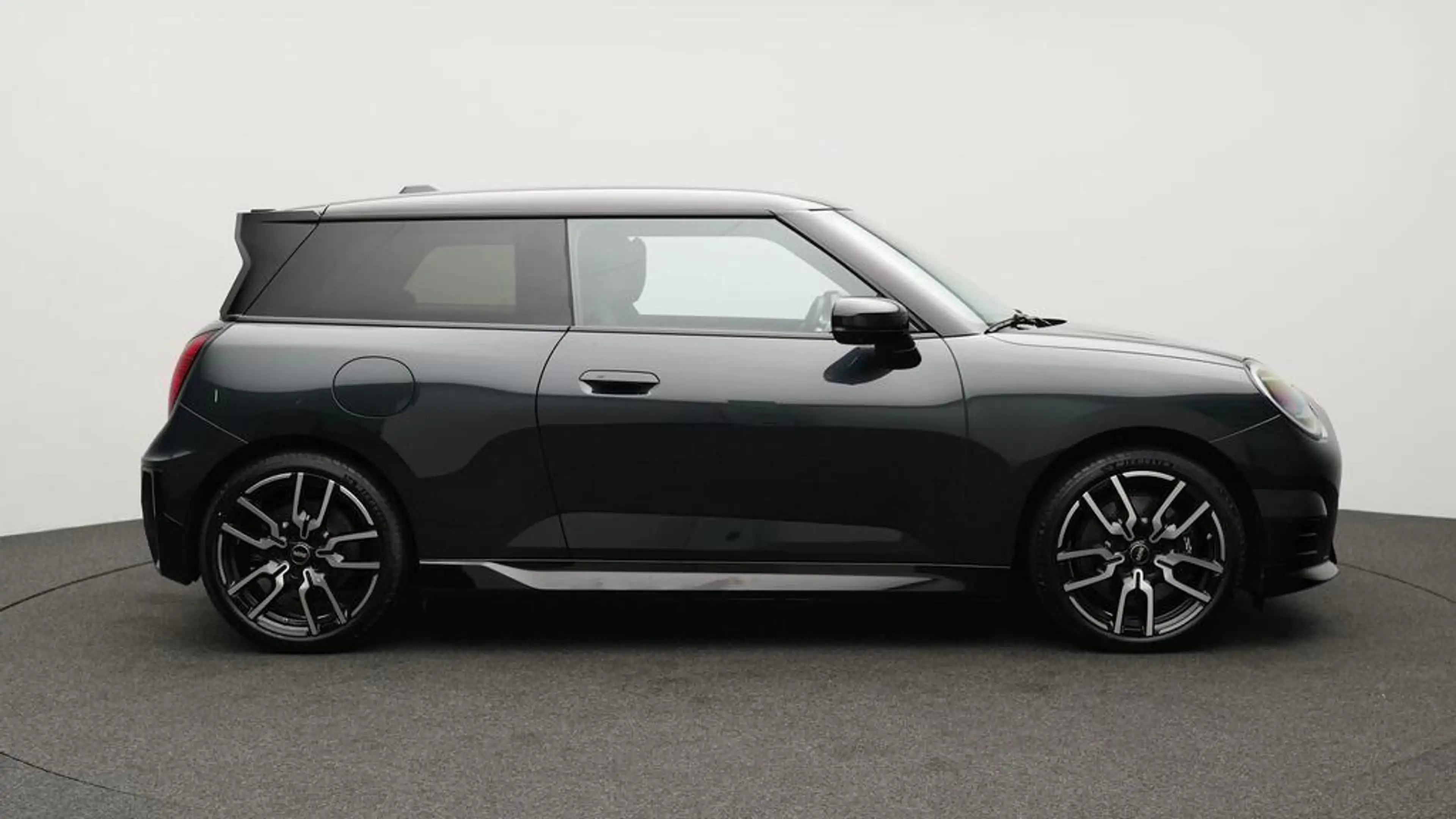 MINI Cooper SE John Cooper Works Trim — photo 3