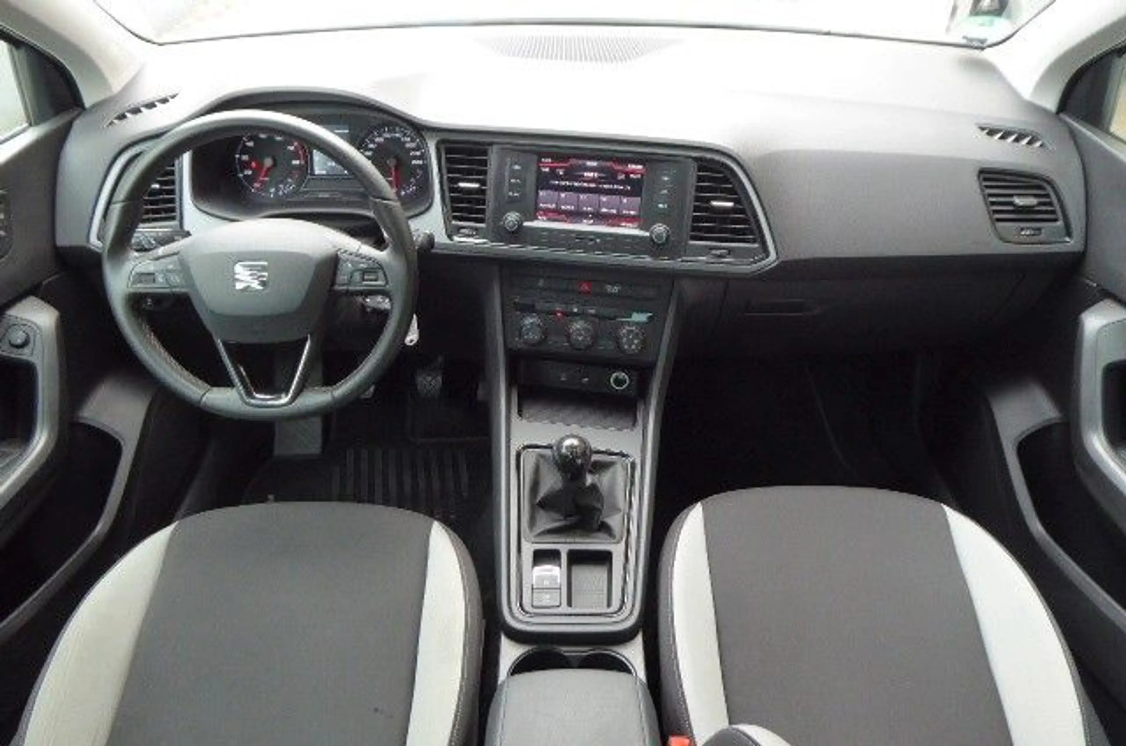 SEAT Ateca Reference inclusive Winterreifen — photo 2