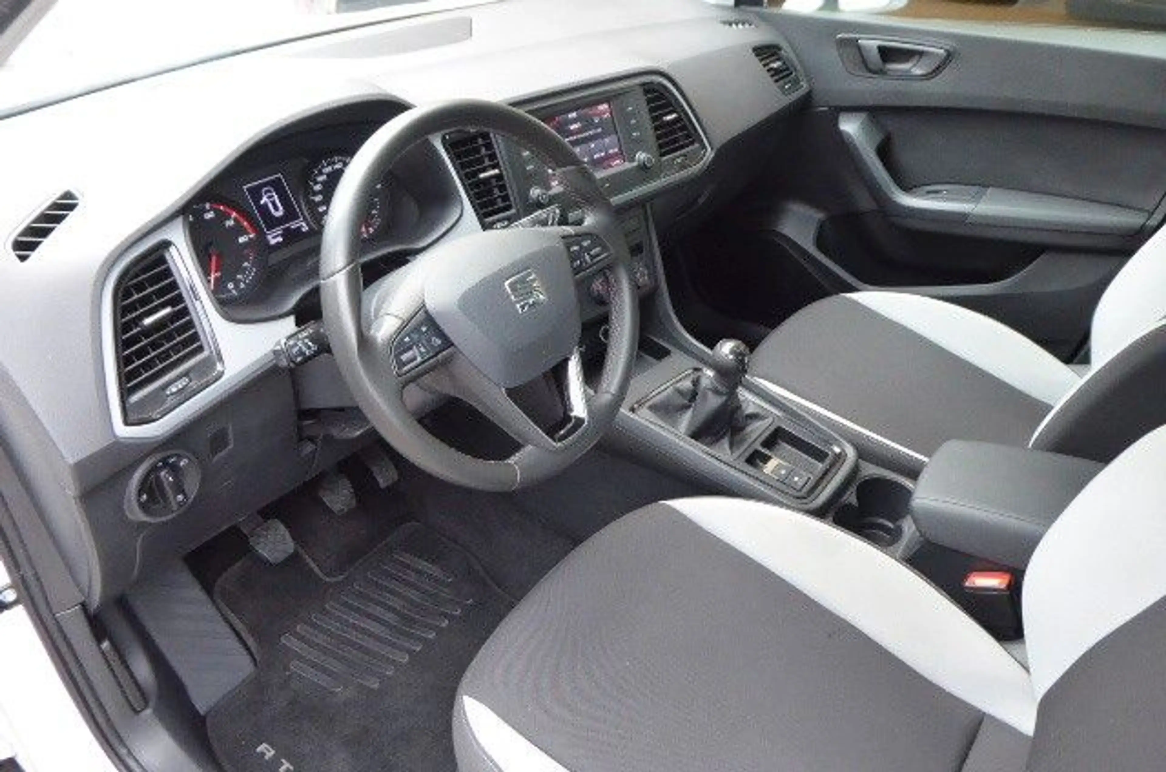 SEAT Ateca Reference inclusive Winterreifen — photo 13