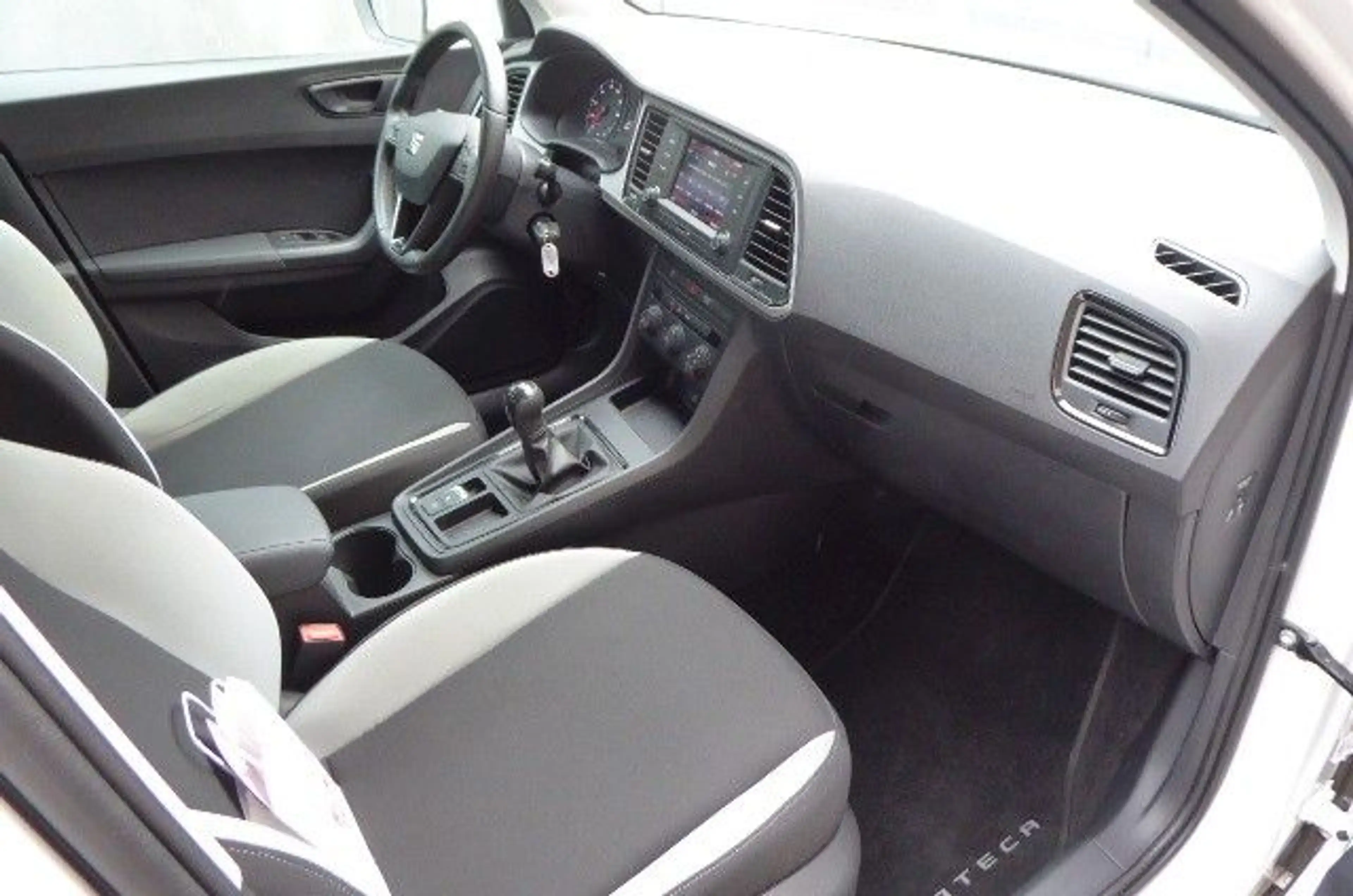 SEAT Ateca Reference inclusive Winterreifen — photo 15