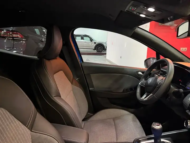 Renault Clio 2025, foto 4