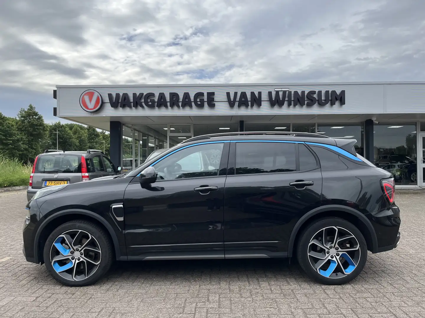 Lynk & Co 01 1.5 Nap  Ned. auto Zwart - 2