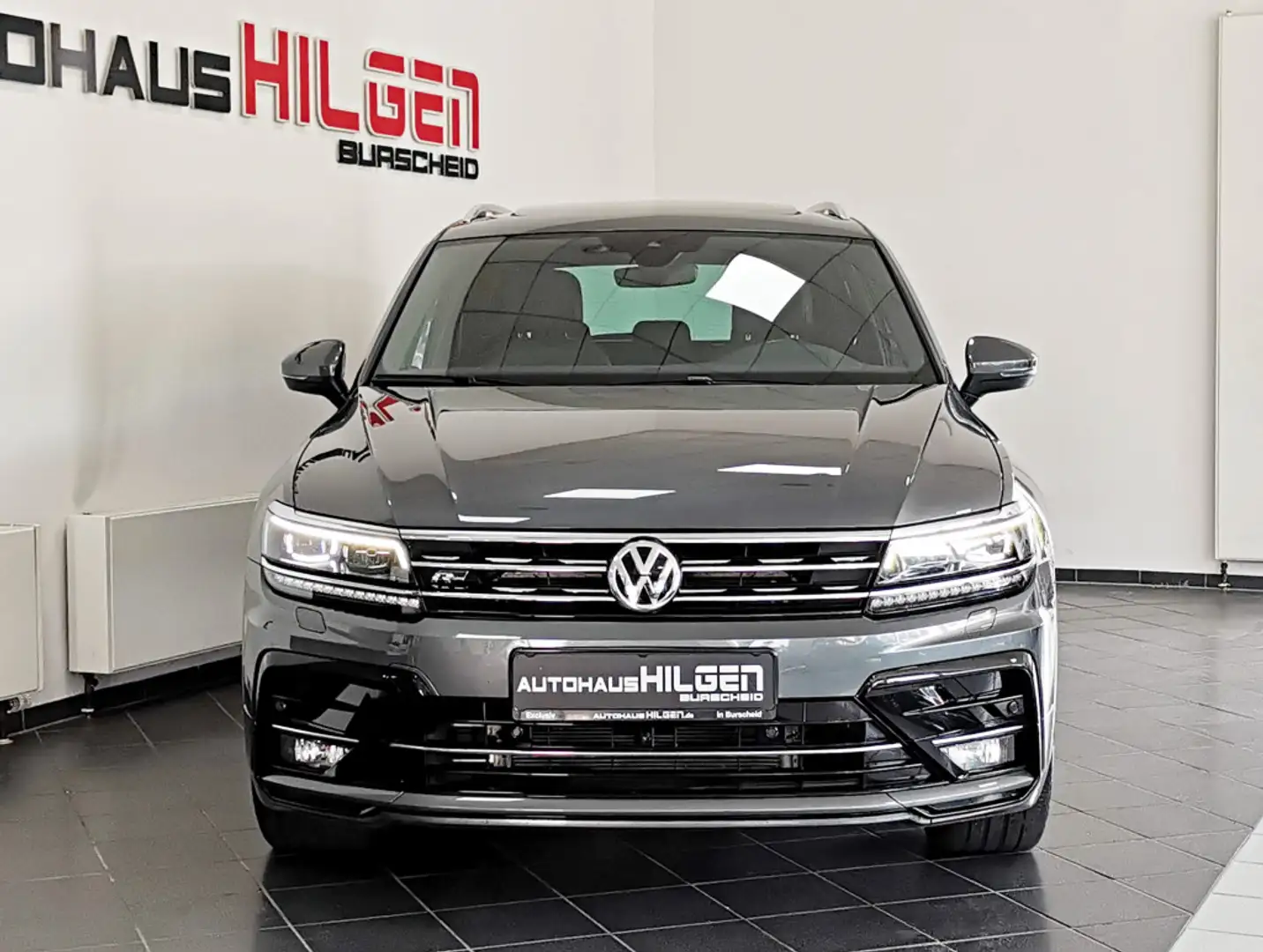 Volkswagen Tiguan R Line 4M DSG*1.Hd*Pano*Virtual*360°K*AHK Grijs - 2