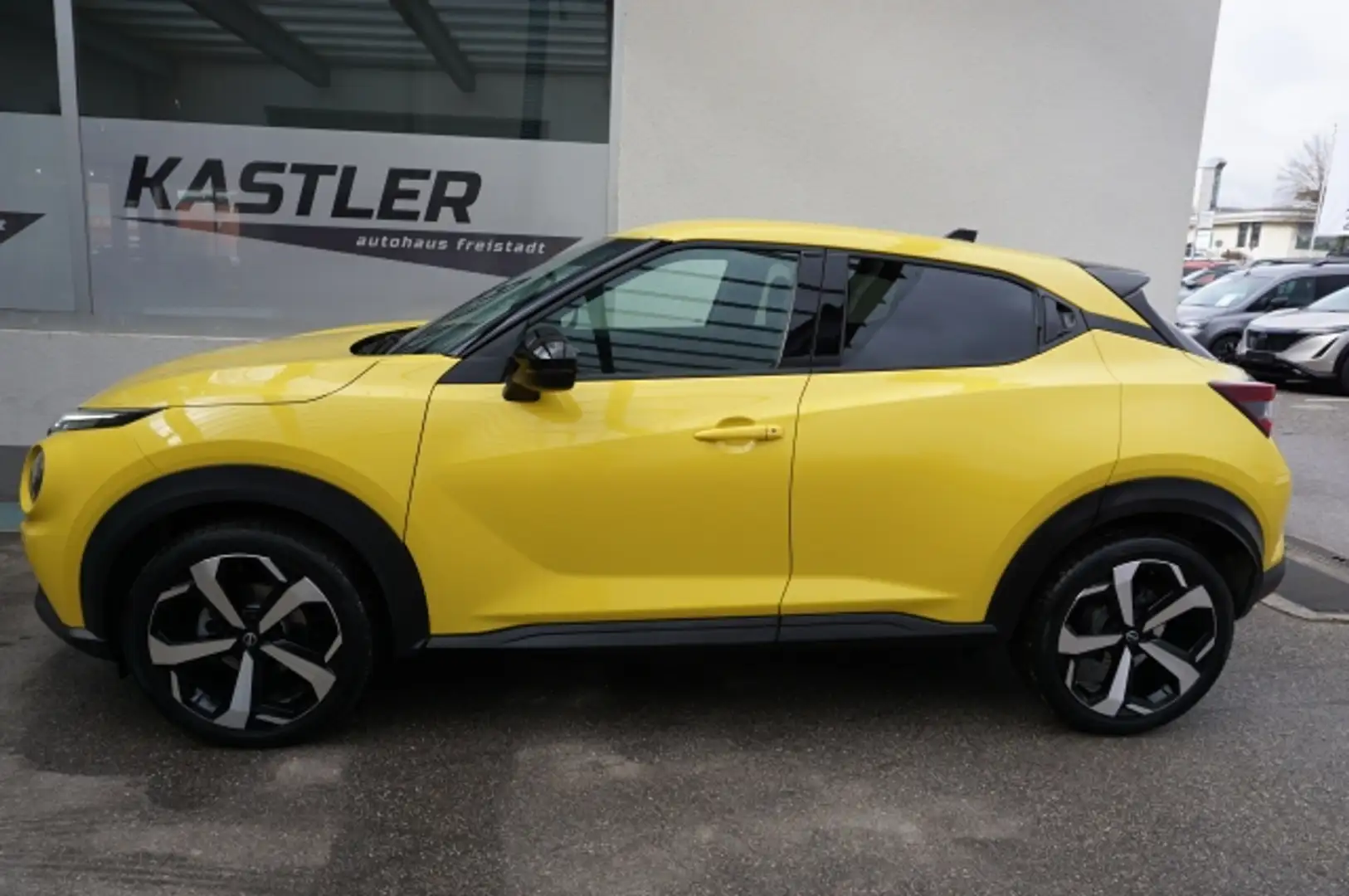 Nissan Juke N-Connecta 1.0 DIG-T *ab € 23.500,- Gelb - 2