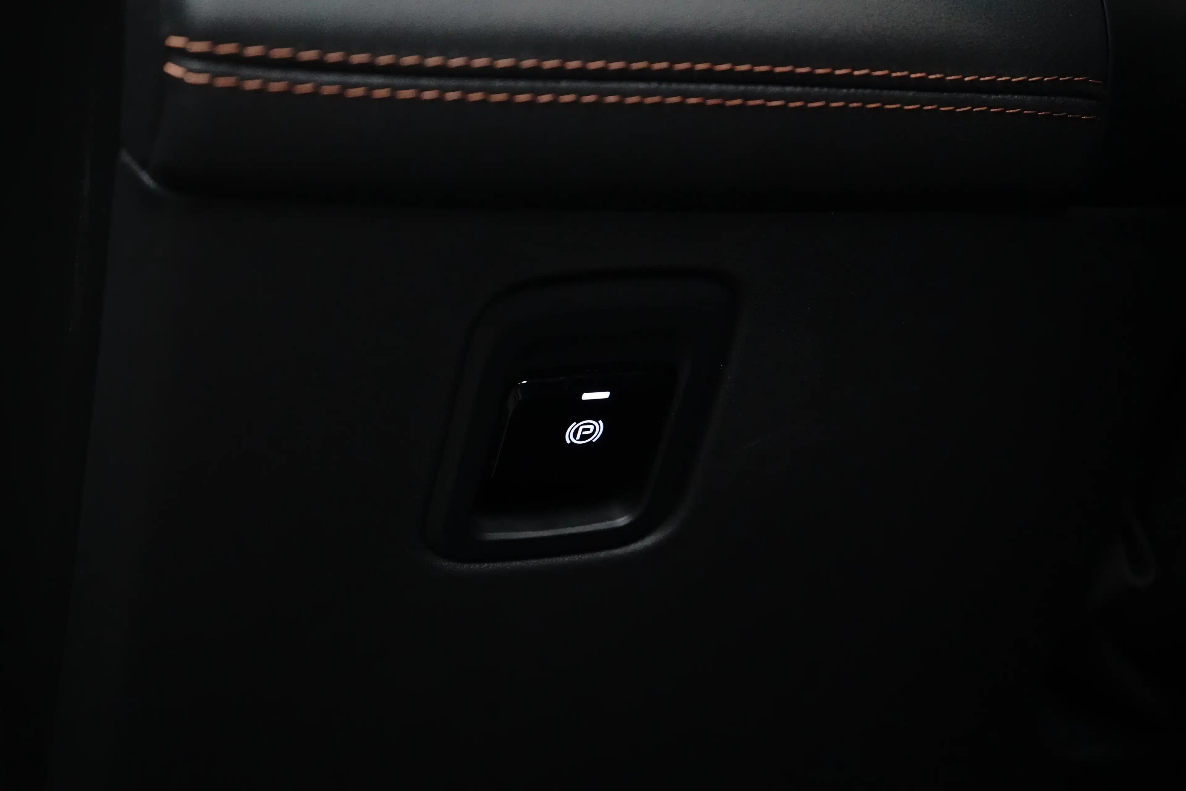 Maserati Grecale AWD Folgore 105kWh l Luchtvering l 360 gr Camera l — photo 34