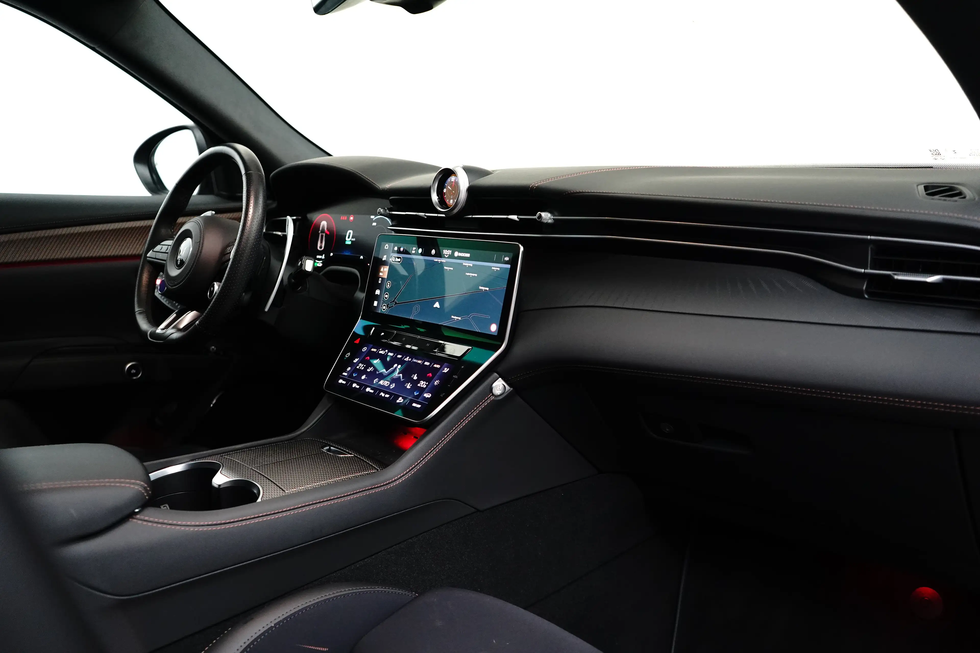 Maserati Grecale AWD Folgore 105kWh l Luchtvering l 360 gr Camera l — photo 9
