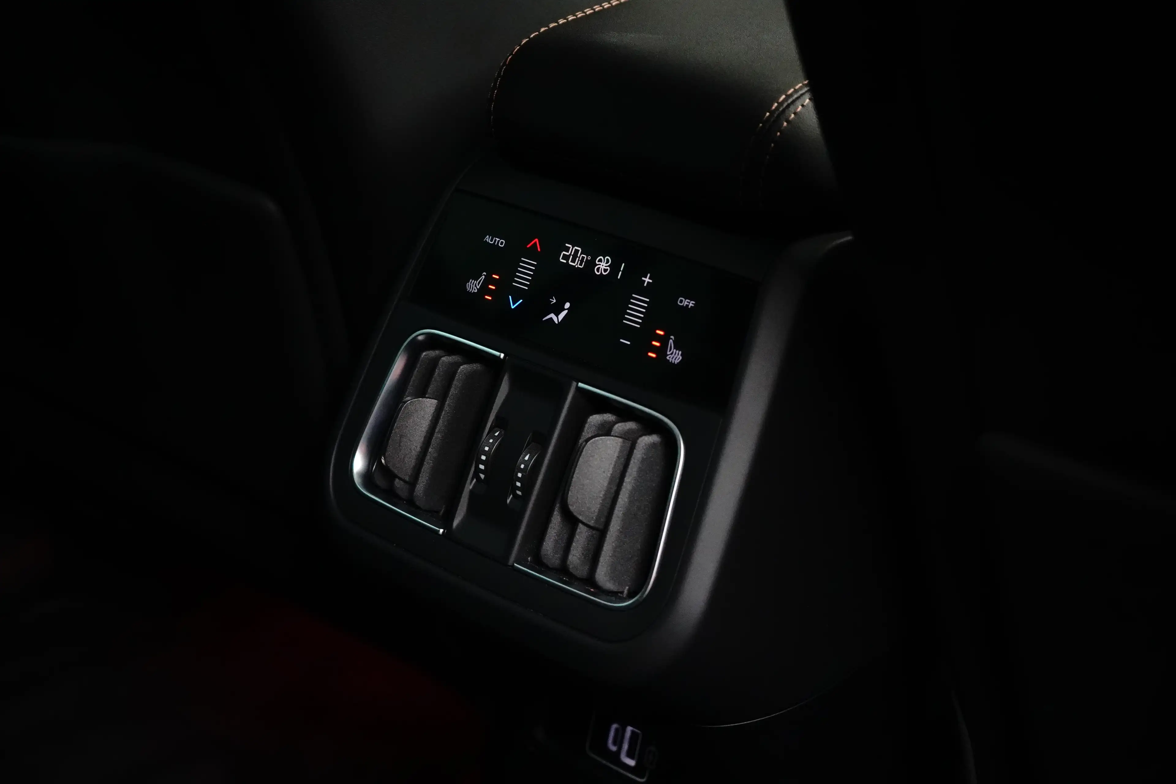 Maserati Grecale AWD Folgore 105kWh l Luchtvering l 360 gr Camera l — photo 12