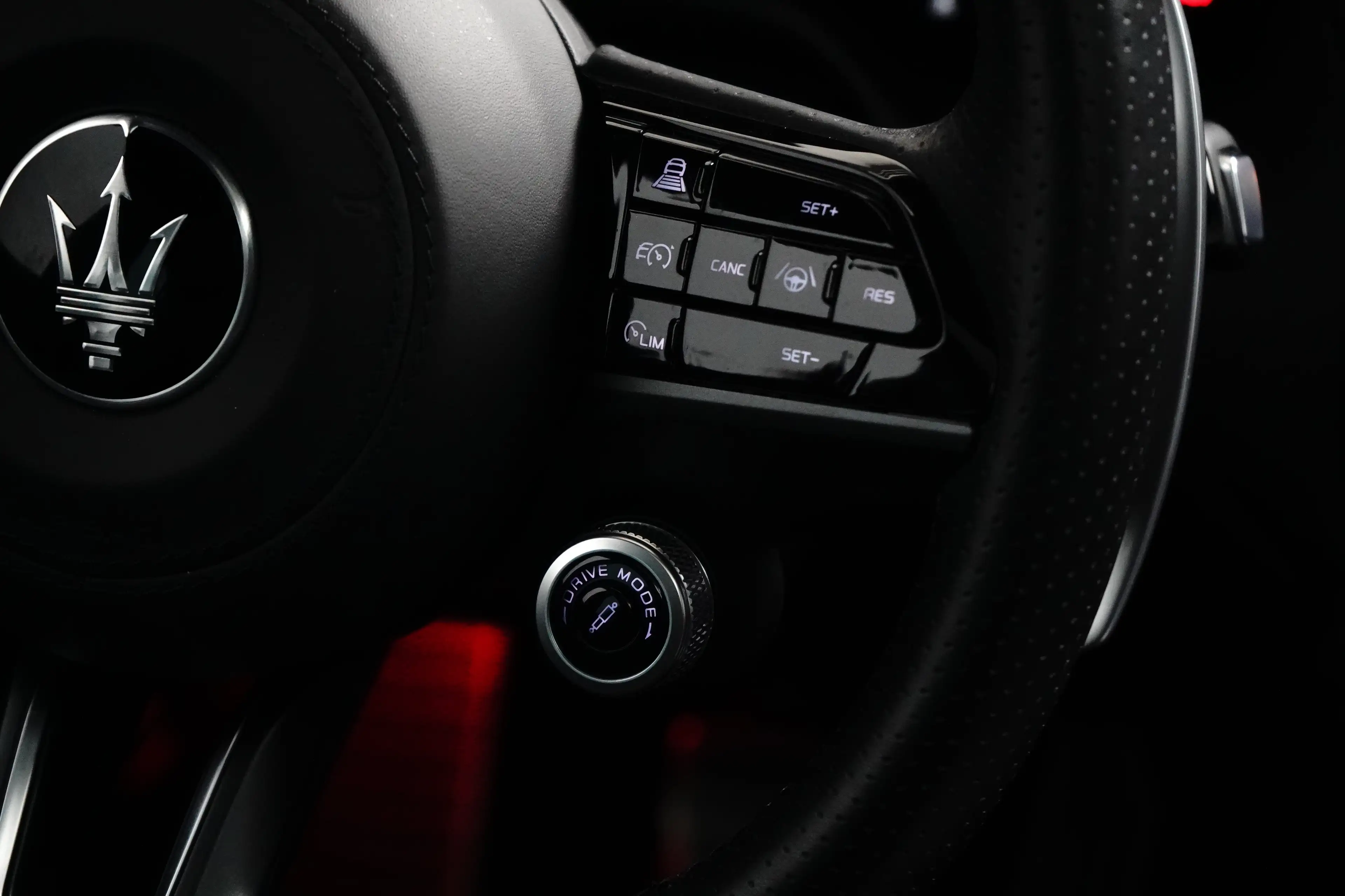 Maserati Grecale AWD Folgore 105kWh l Luchtvering l 360 gr Camera l — photo 16