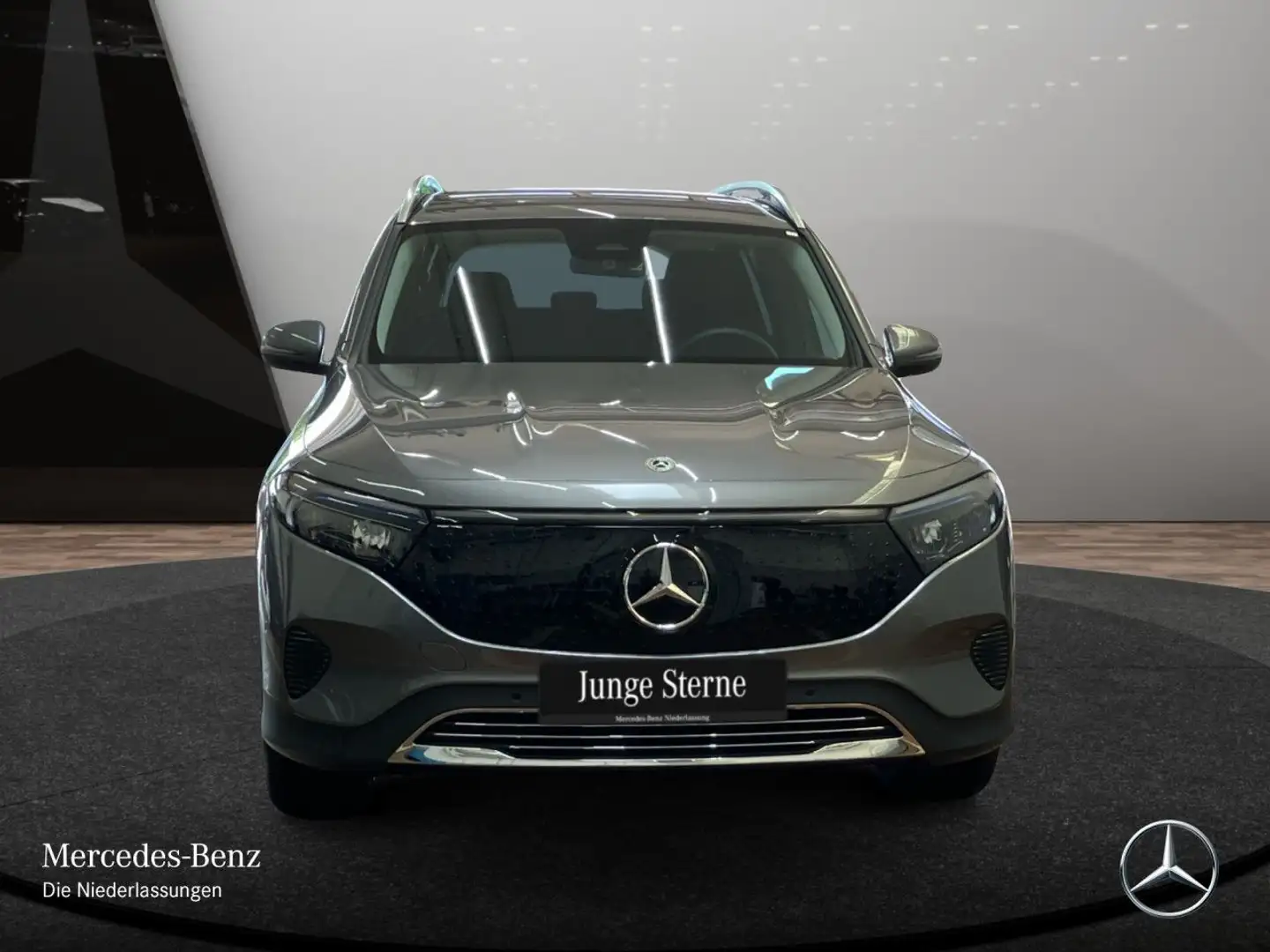 Mercedes-Benz EQB 300 4M PROG+PLUS-PAKET+AHK+KAMERA+MEMORY+SPUR Grau - 2