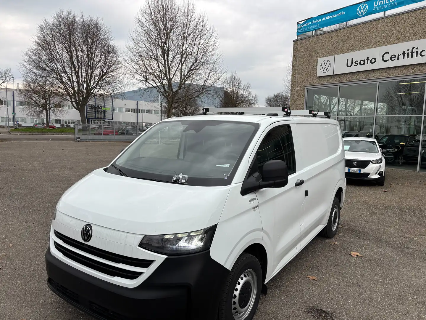 Volkswagen T6 Transporter 2.0 TDI 150CV aut. 4Motion PC-TN Furgone Bianco - 2