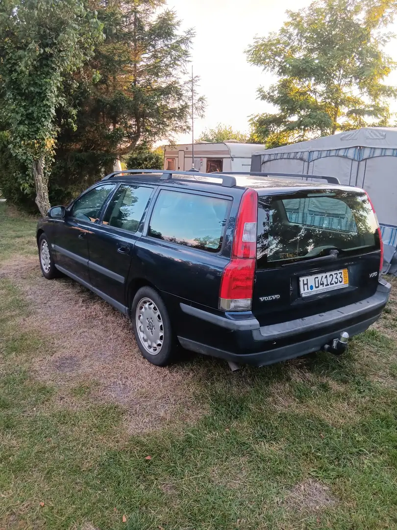 Volvo V70 2.4 Blau - 2