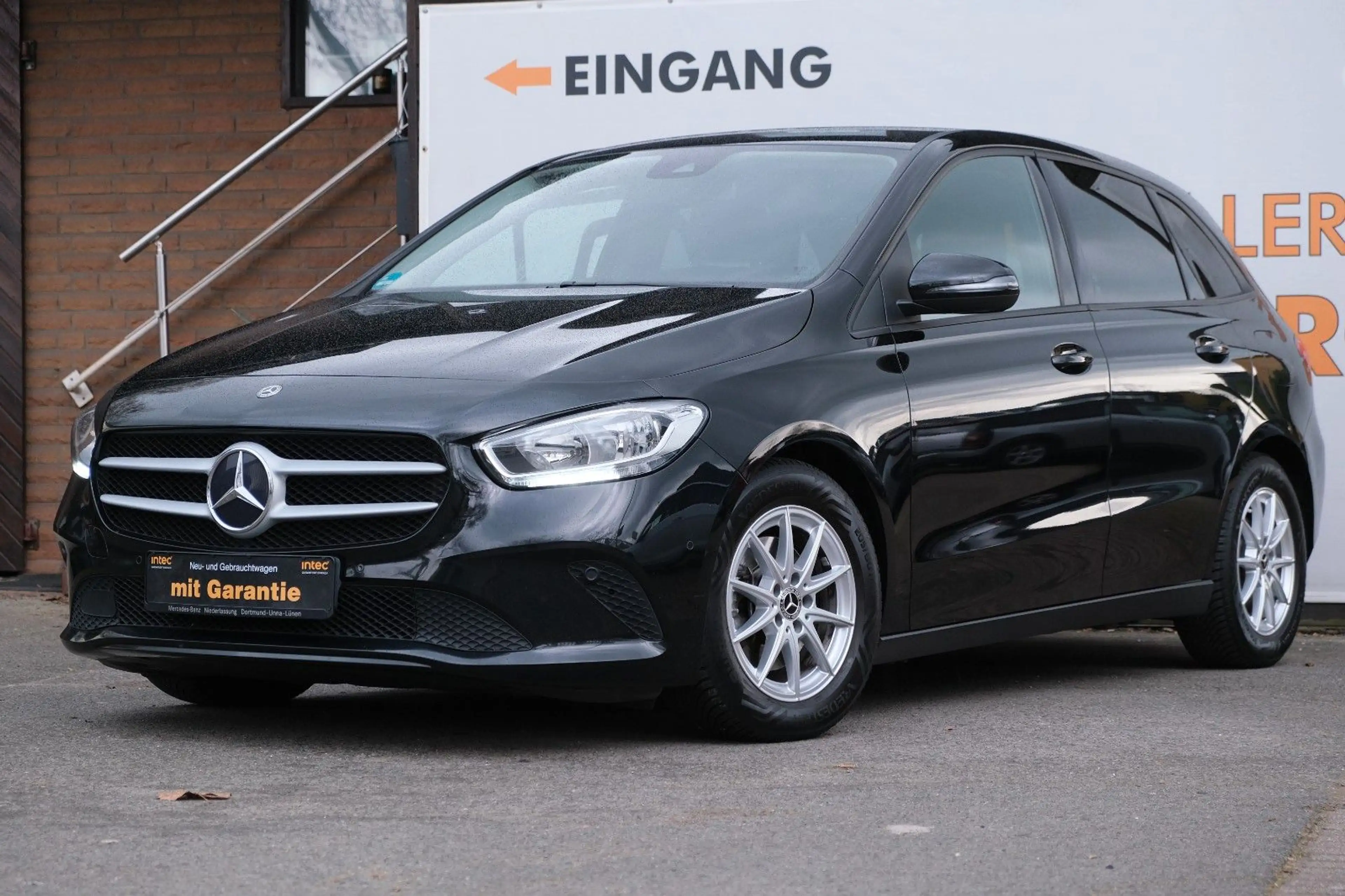 Mercedes-Benz B 200 d VIRTUAL RFK SPUR ASSIST NAVI LEDER TÜV27 — photo 4