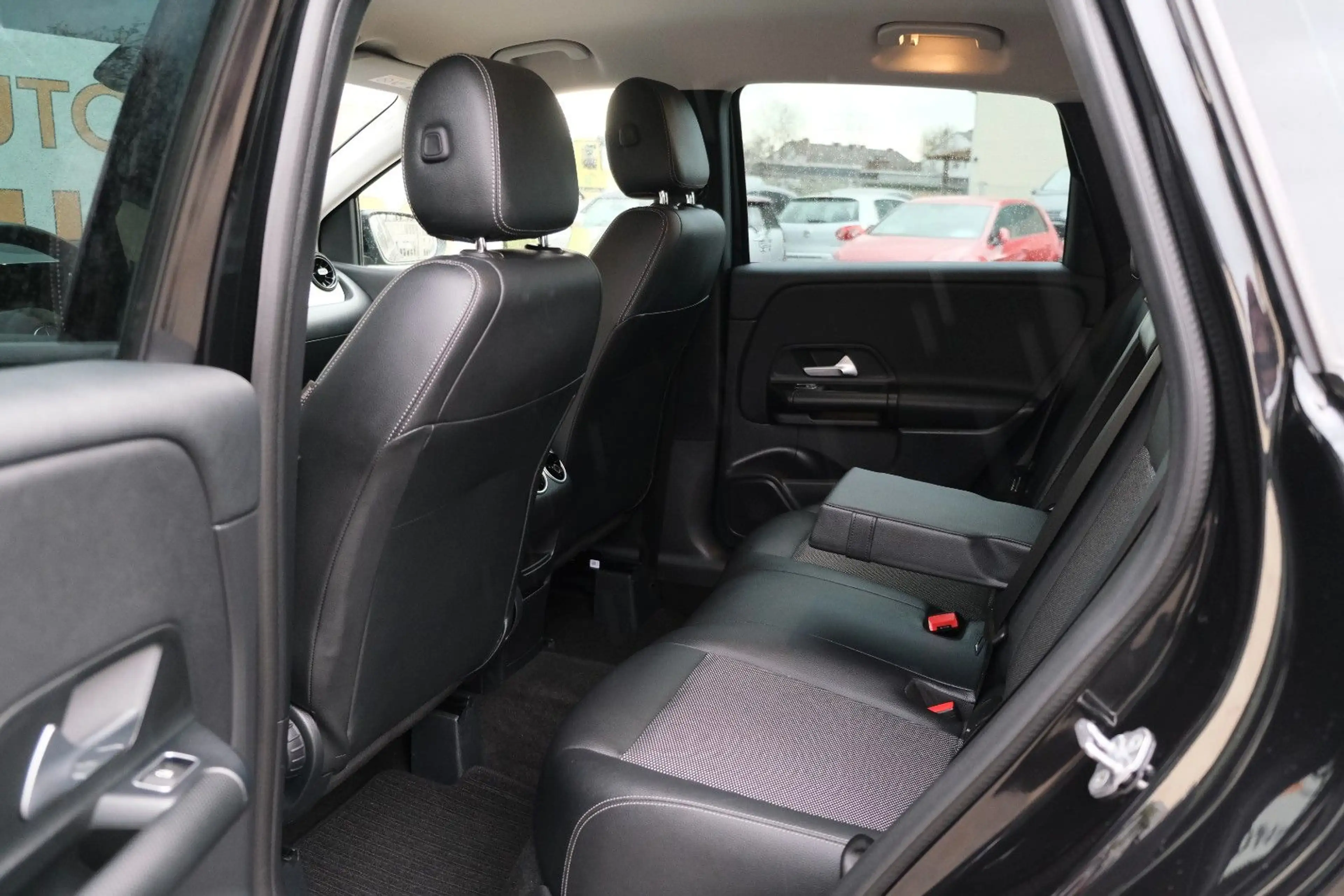 Mercedes-Benz B 200 d VIRTUAL RFK SPUR ASSIST NAVI LEDER TÜV27 — photo 13