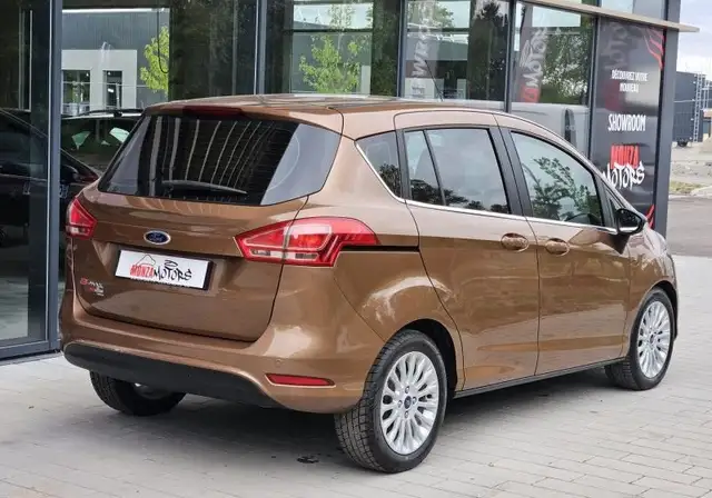 Ford B-Max view 8