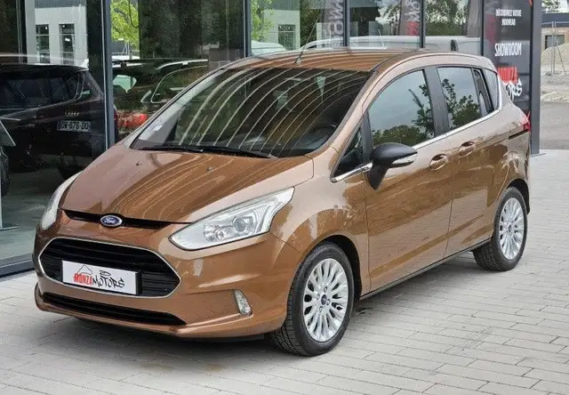 Ford B-Max view 5