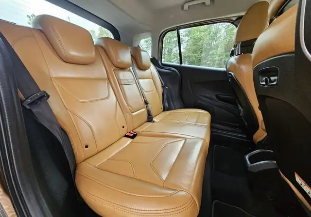Ford B-Max view 10