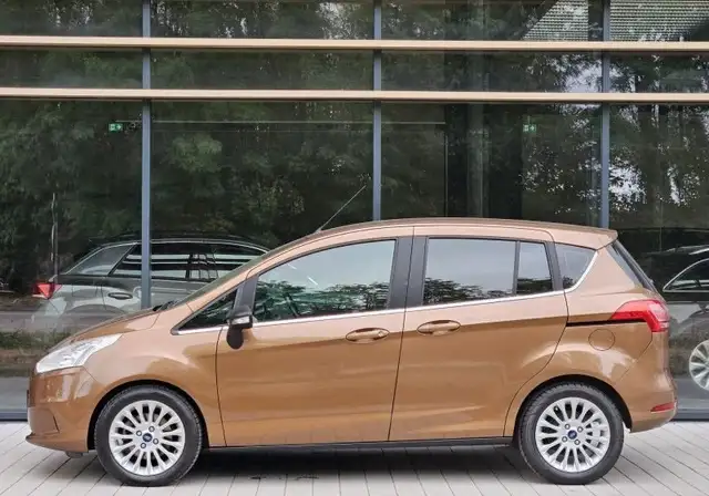 Ford B-Max view 4
