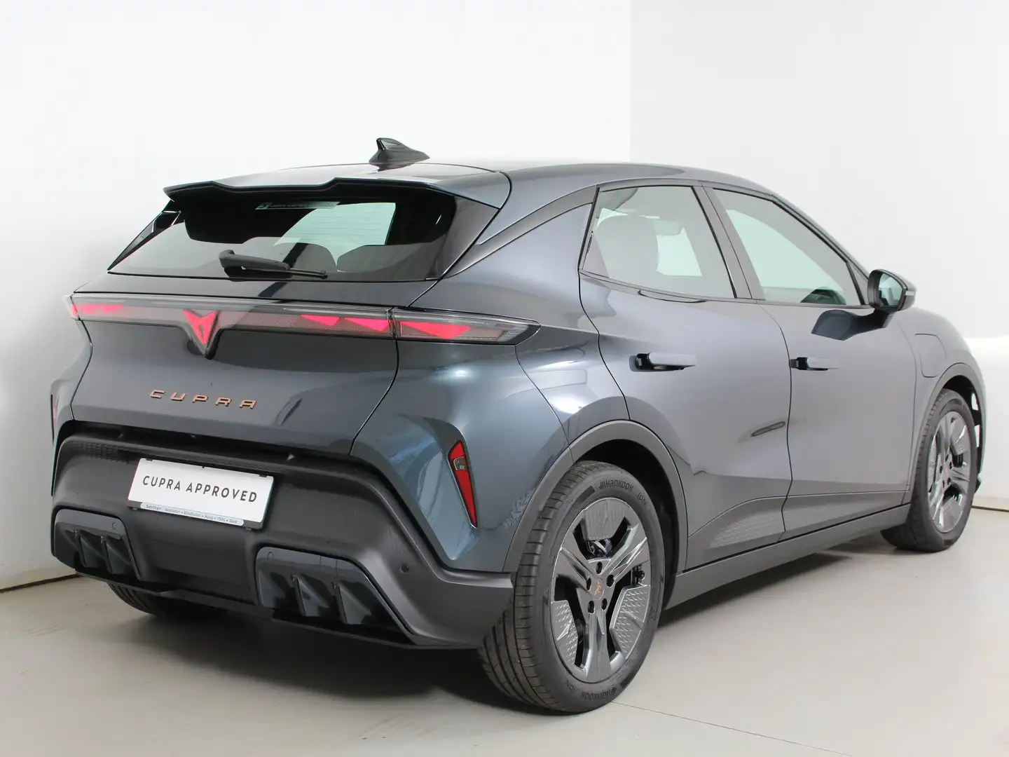 CUPRA Raval PLUS 37 kWh 99 kW/135 PS Grau - 2