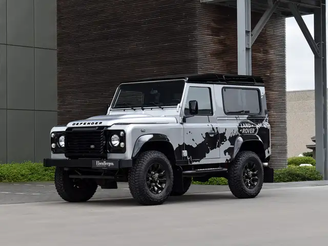 Land Rover Defender 90  2.2TD4 - "Eastnor Edition"