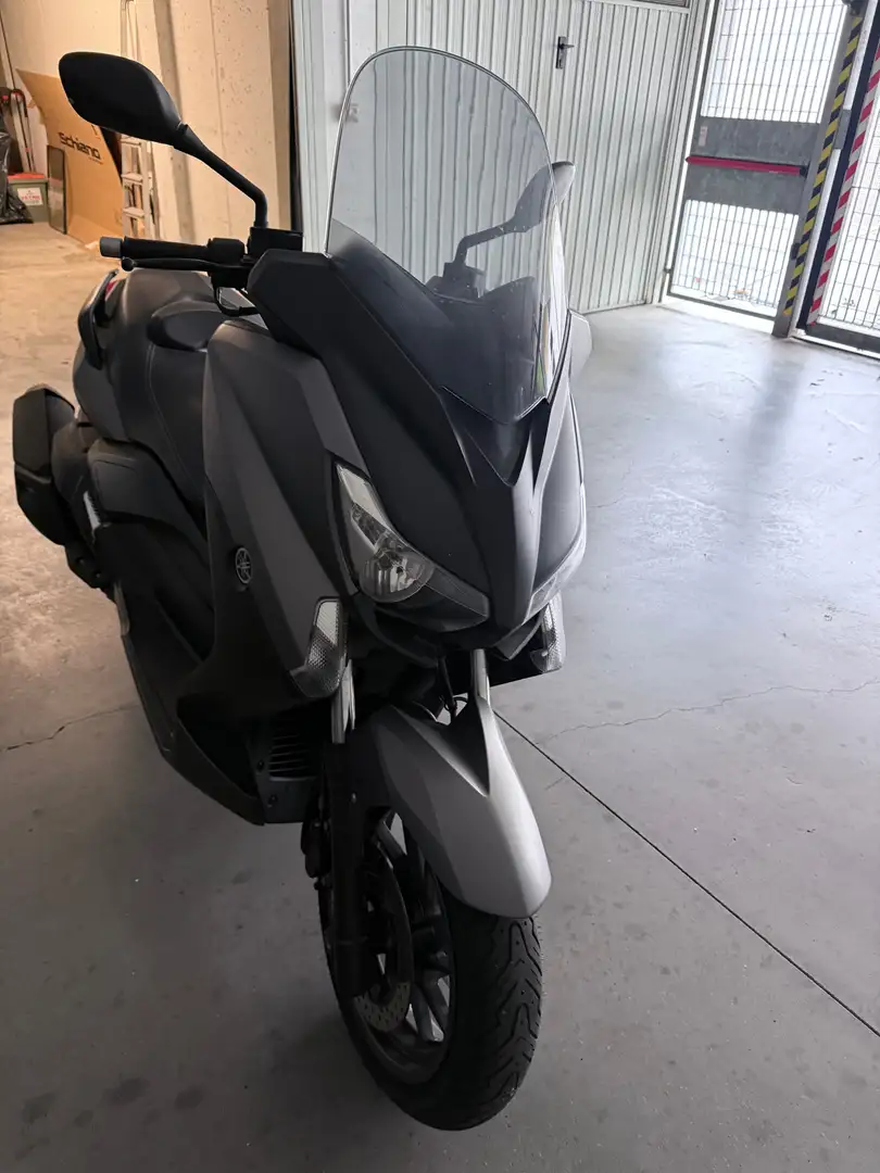 Yamaha X-Max 400 Šedá - 2