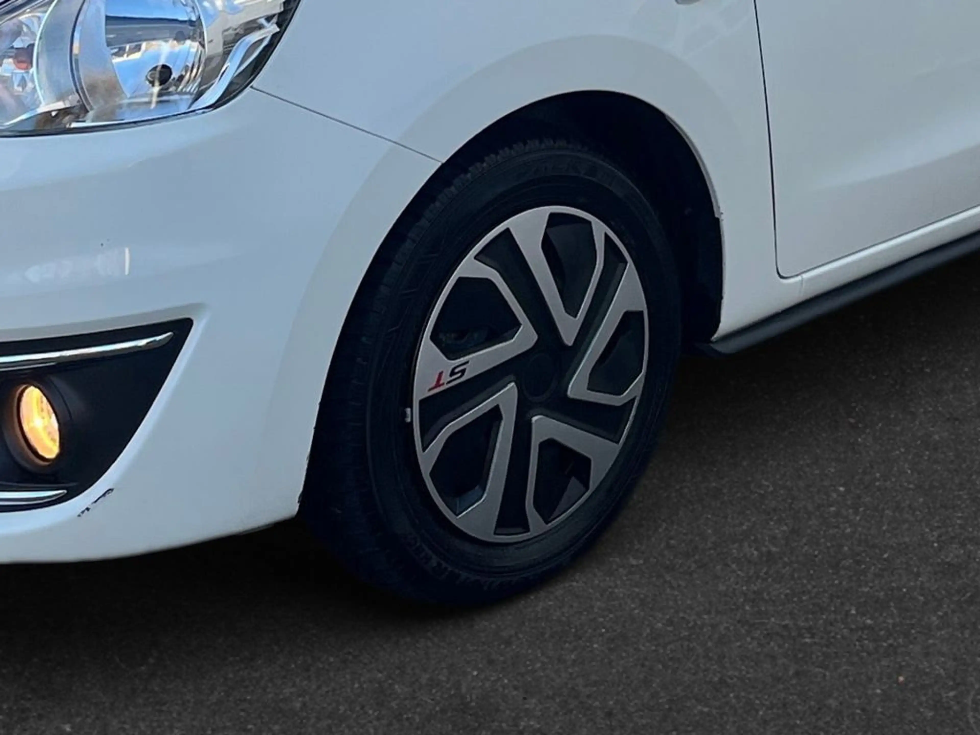 Mitsubishi Space Star 1.0 — photo 10