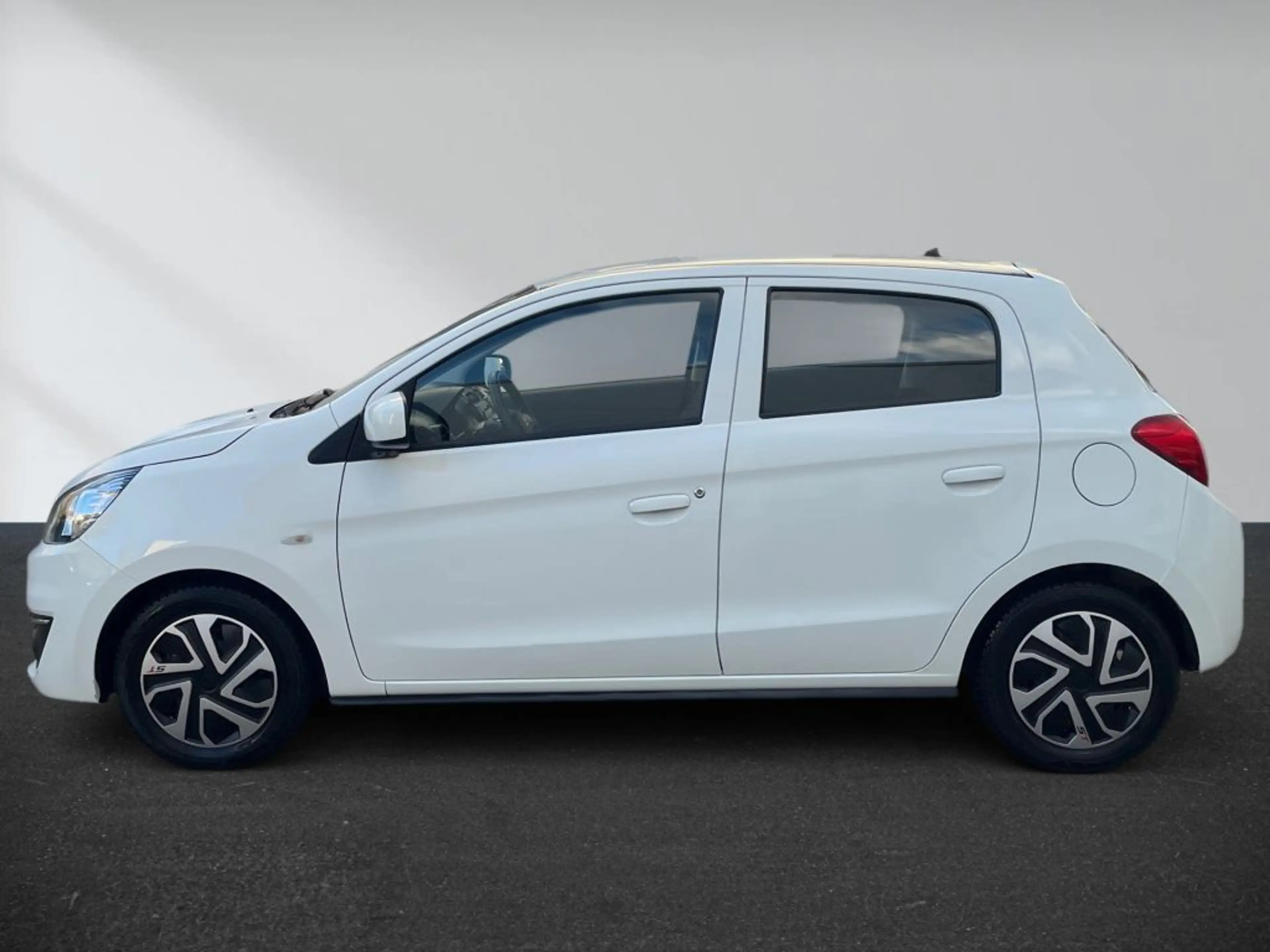 Mitsubishi Space Star 1.0 — photo 9