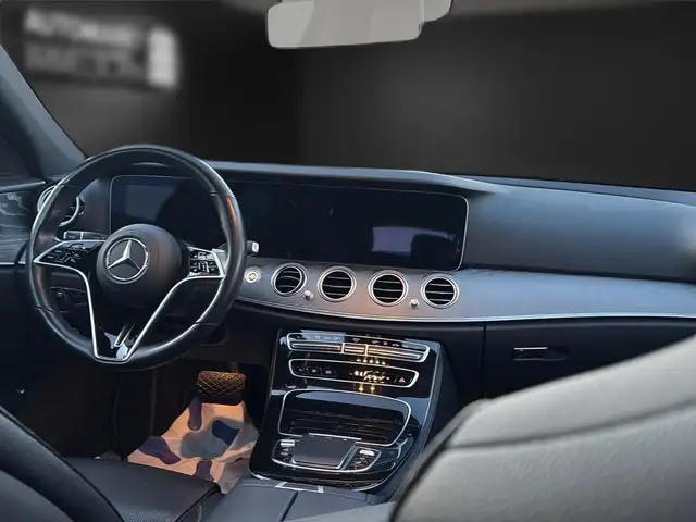 Mercedes-Benz E-Class view 15