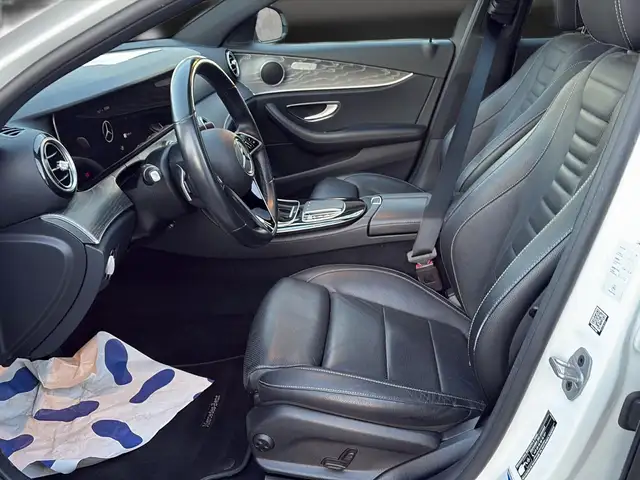 Mercedes-Benz E-Class view 11