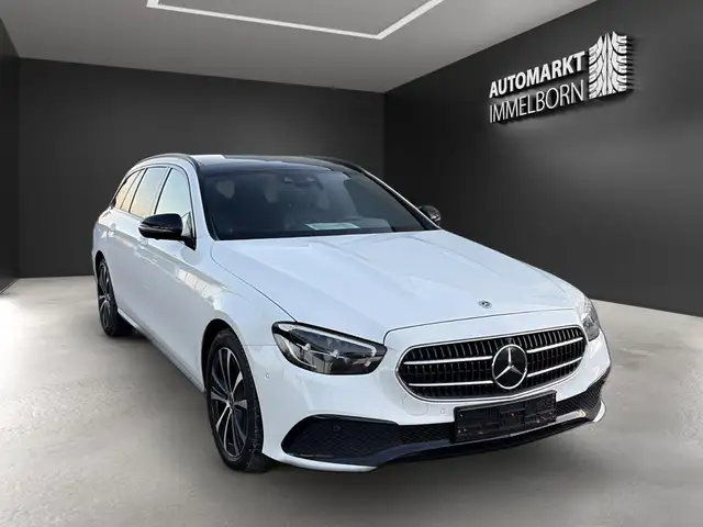 Mercedes-Benz E-Class view 2