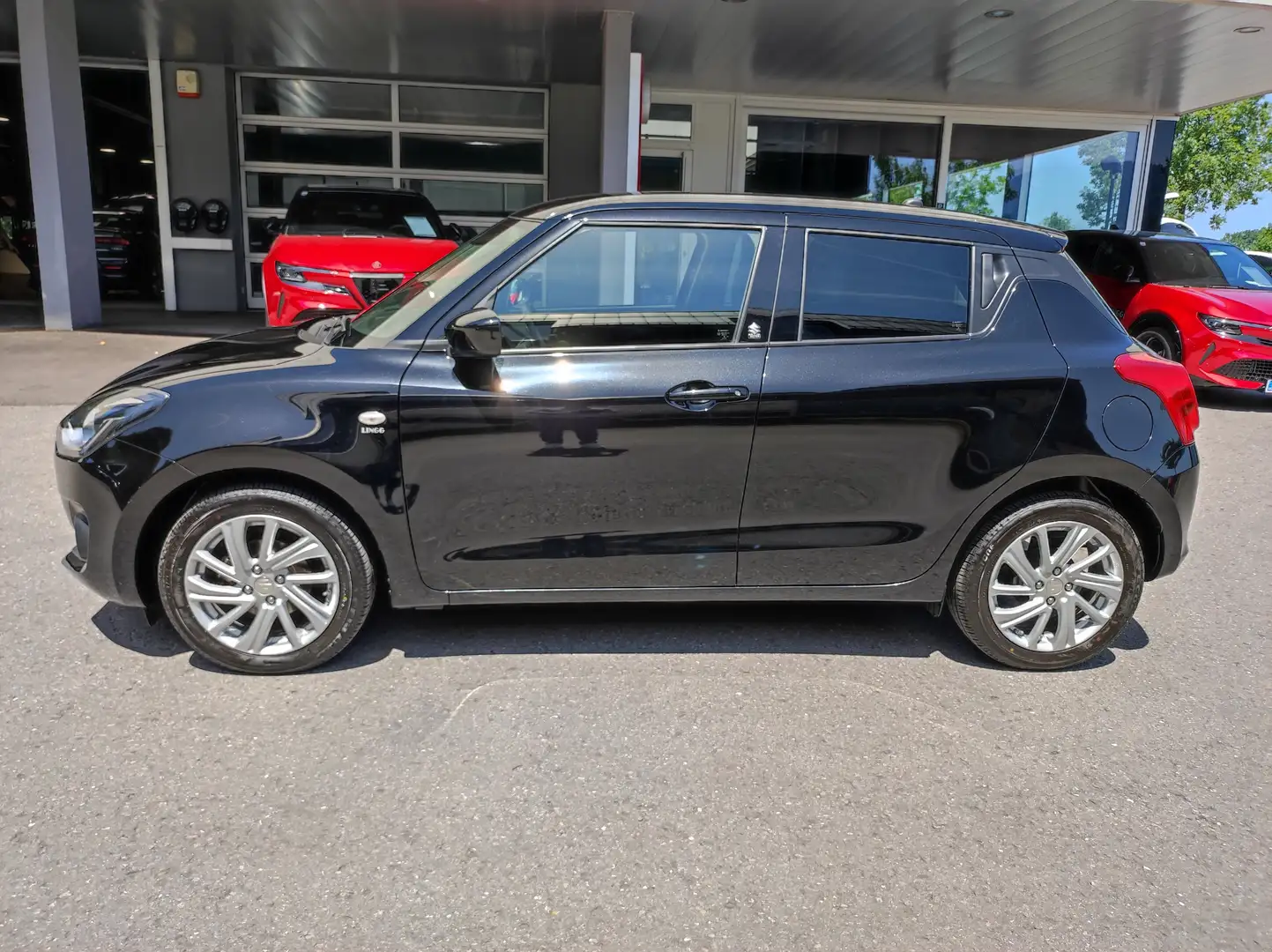 Suzuki Swift 1,2 Hybrid DualJet Shine Schwarz - 2