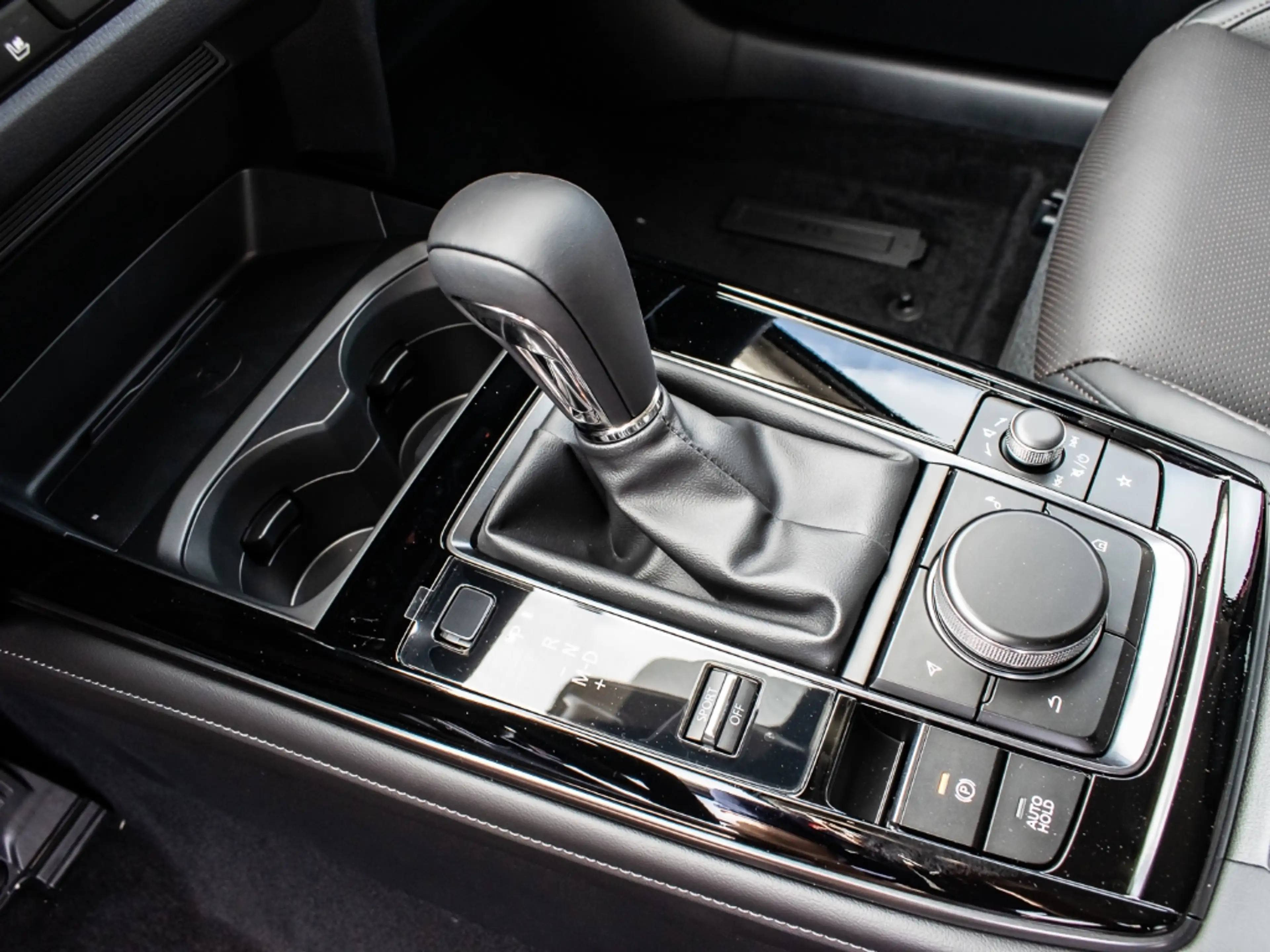 Mazda CX-30 2027 Homura Plus 2.5L e-SKYACTIV-G 140PS 6AT FWD — photo 14