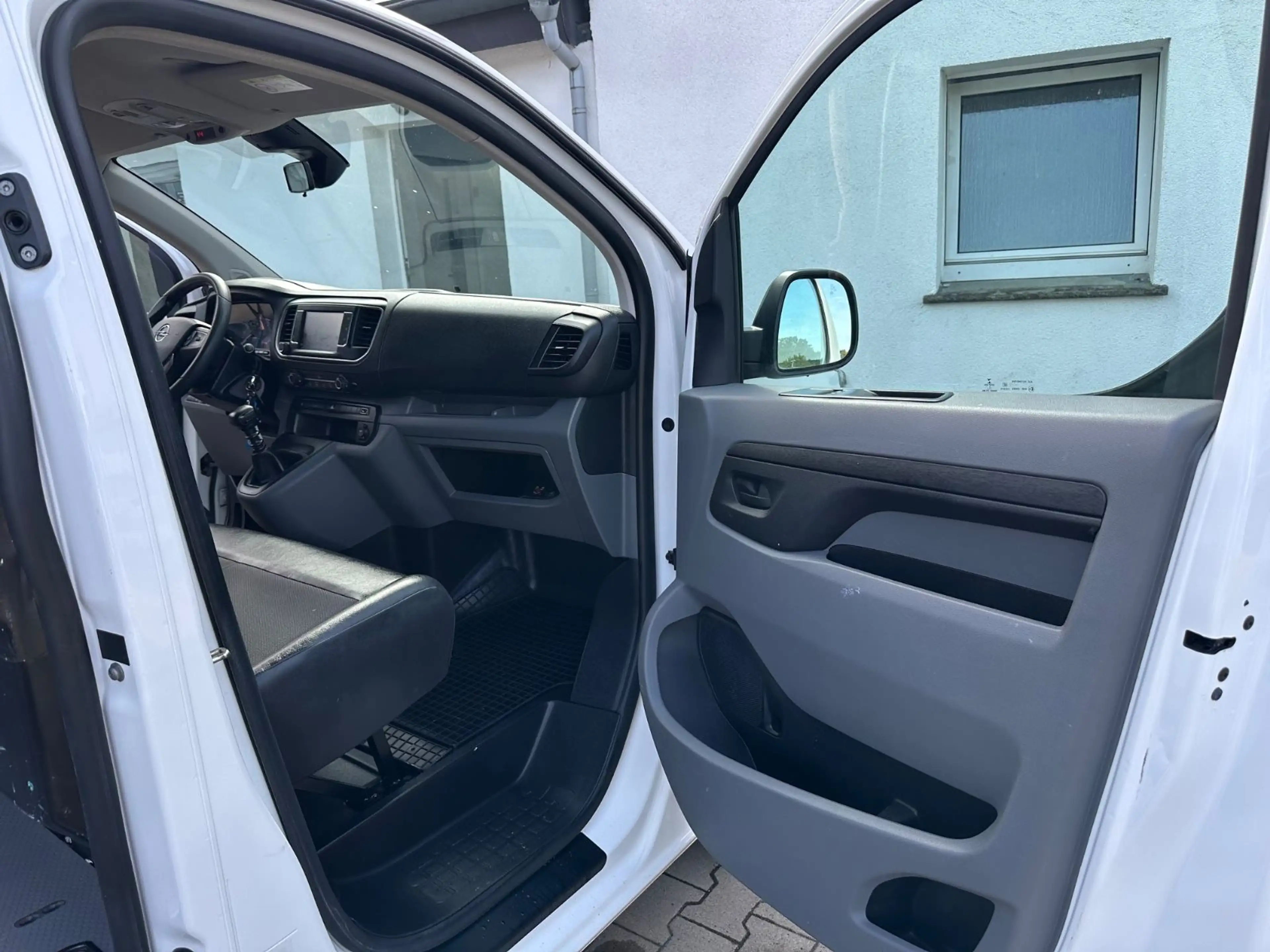 Opel Vivaro Kasten Edition L*1HAND*Assist*PDC*Kamera* — photo 13