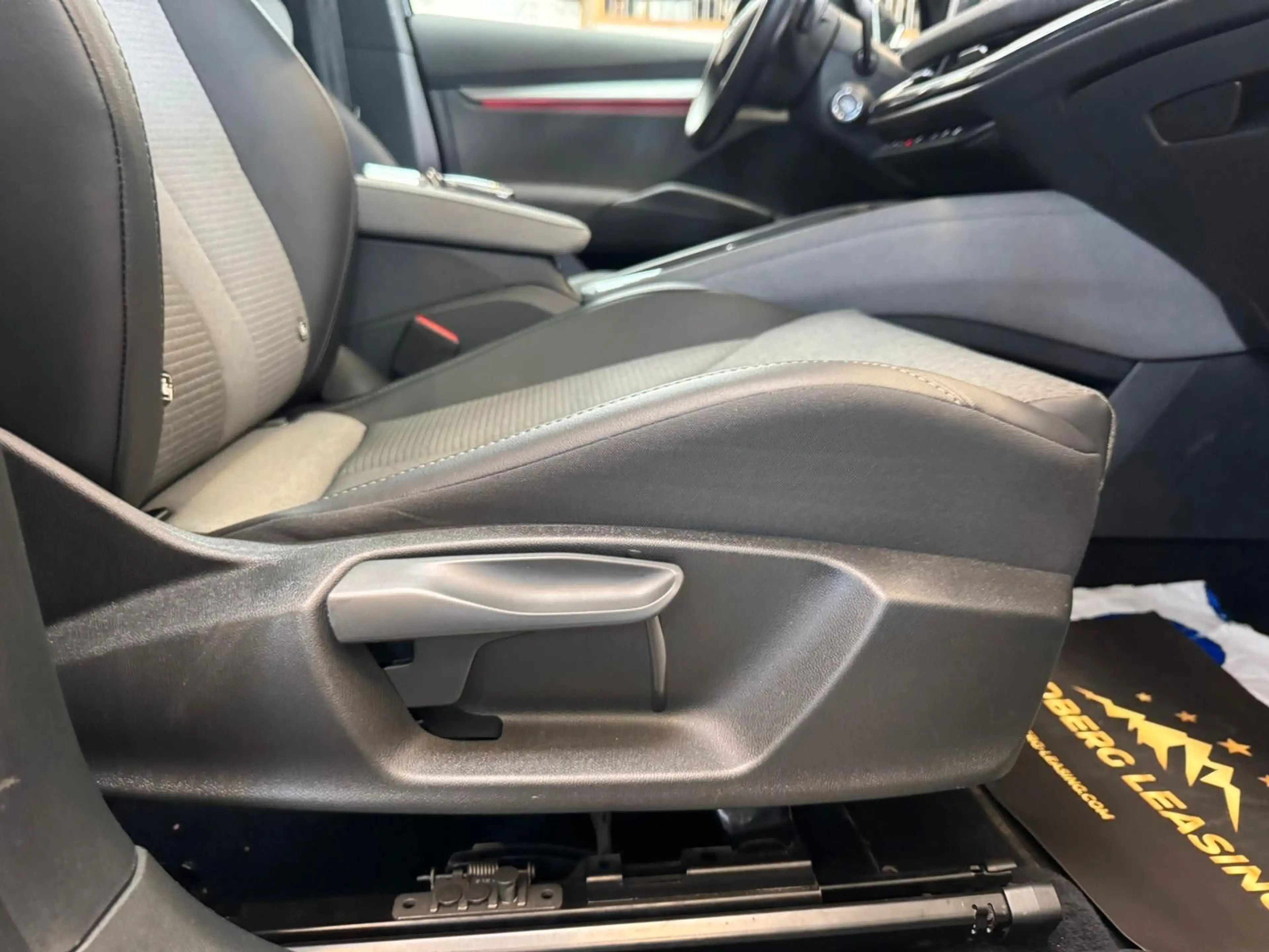 Skoda Enyaq ENYAQ 80 LOFT Sportline Navi FULLY — photo 9
